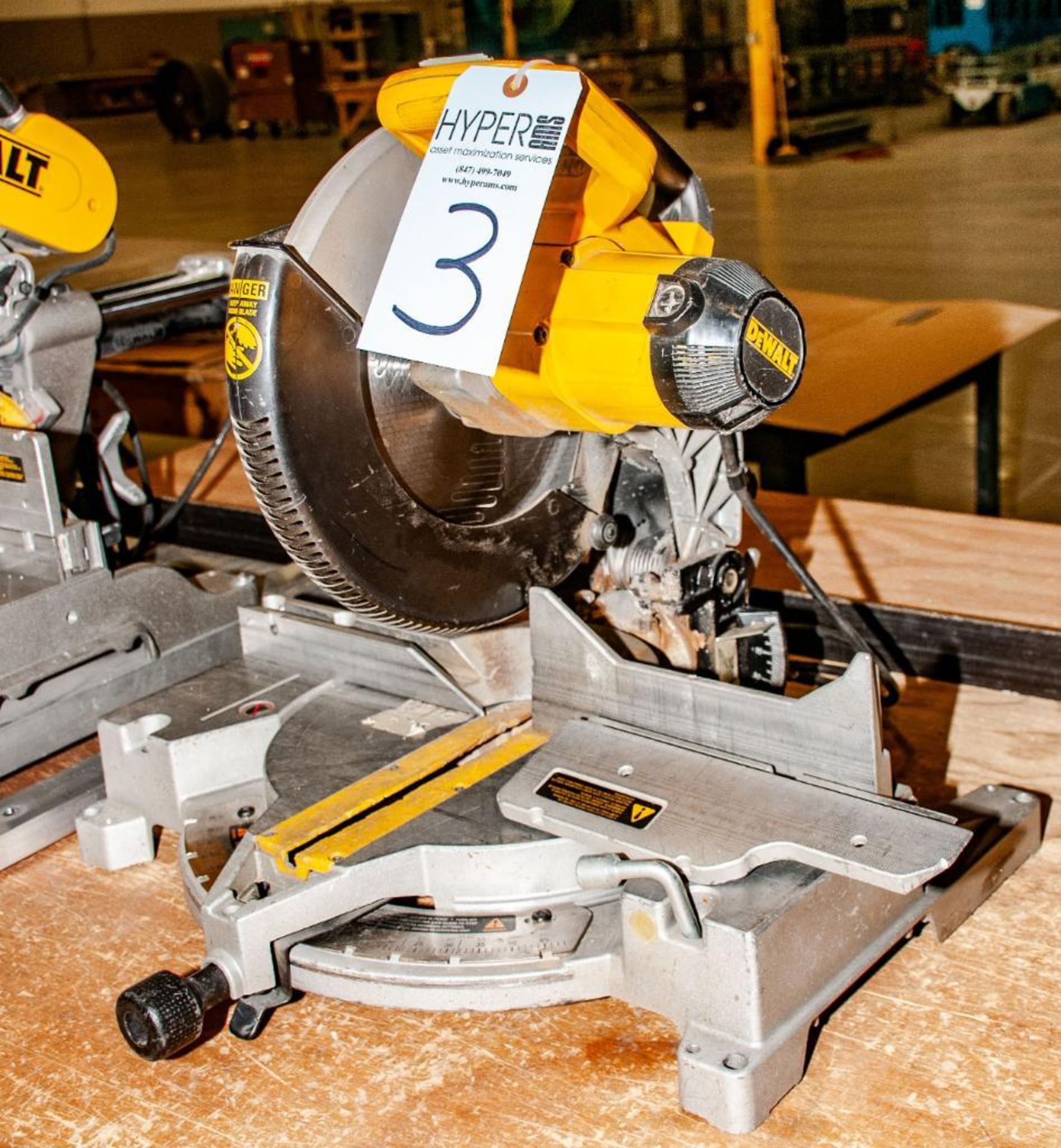 DeWalt Model DW705 Compound Miter Saw s/n 10062