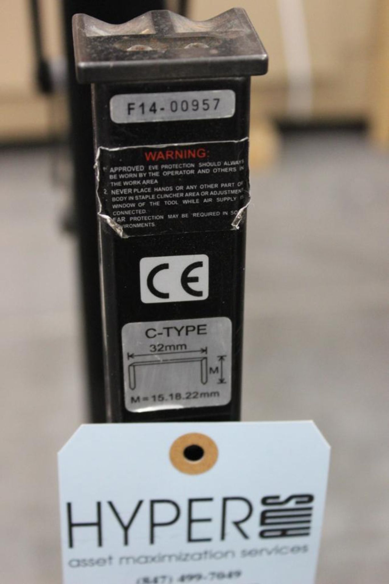 Uline Floor Type Box Stapler s/n F14-00957, 32mm C-Type Staple Capacity - Image 2 of 3