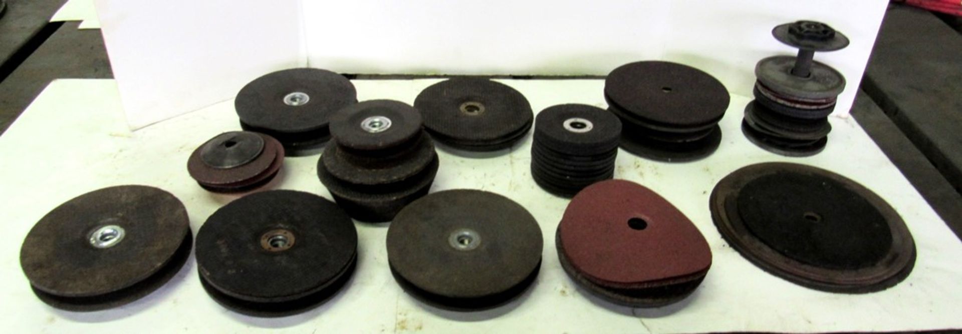 Lot Asst. Abrasive Wheels