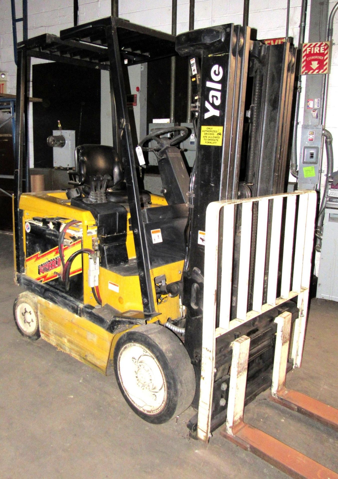 Yale Mod. ERCO50RGN36TE082 5000# Electric Forklift - S/N E108V15363Y,(New 2000) 189" Max. Lift,