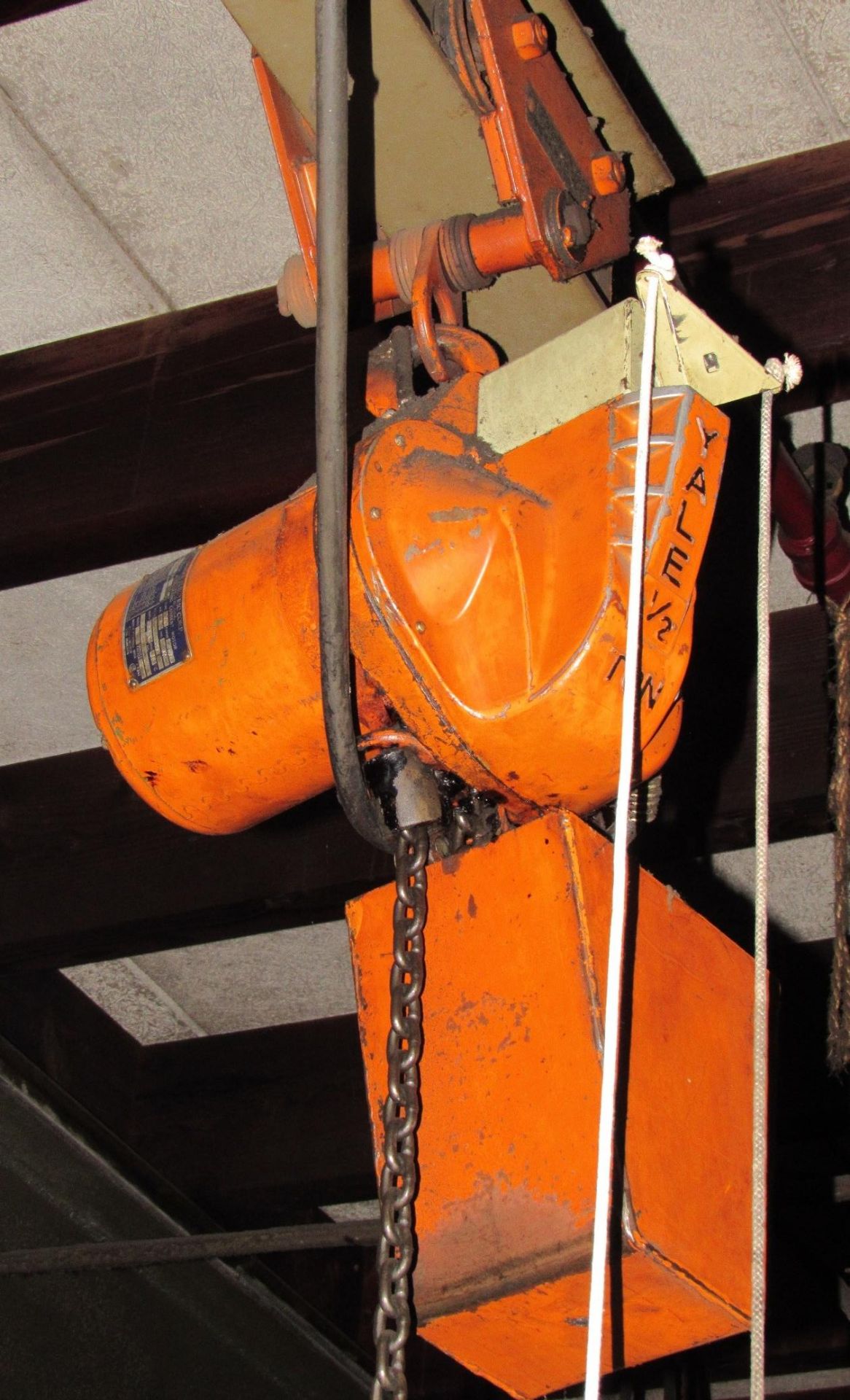 Yale 1/2 Ton Electric Hoist - 1HP,220/3/60