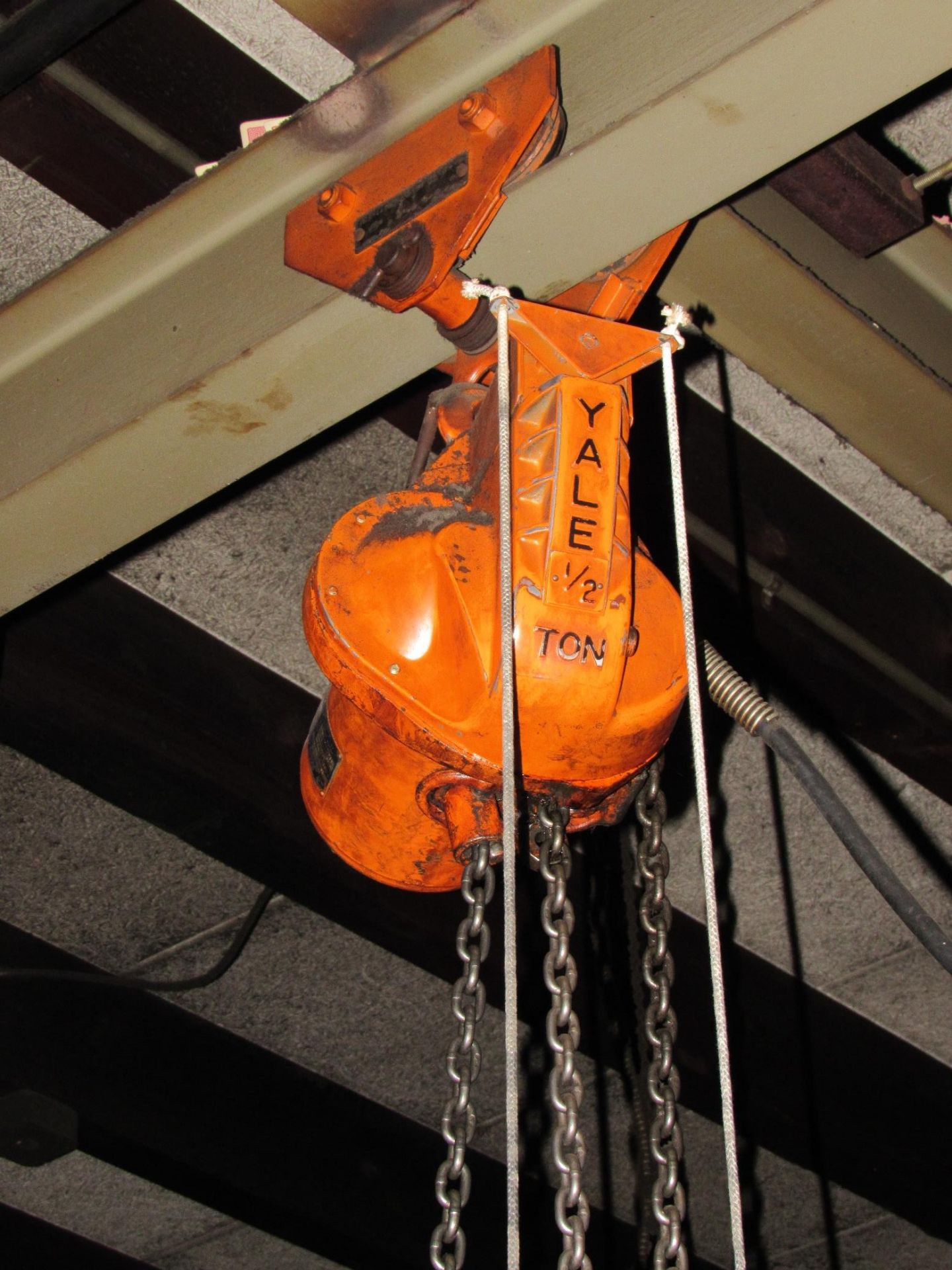 Yale 1/2 Ton Electric Hoist - 1HP, 220/3/60