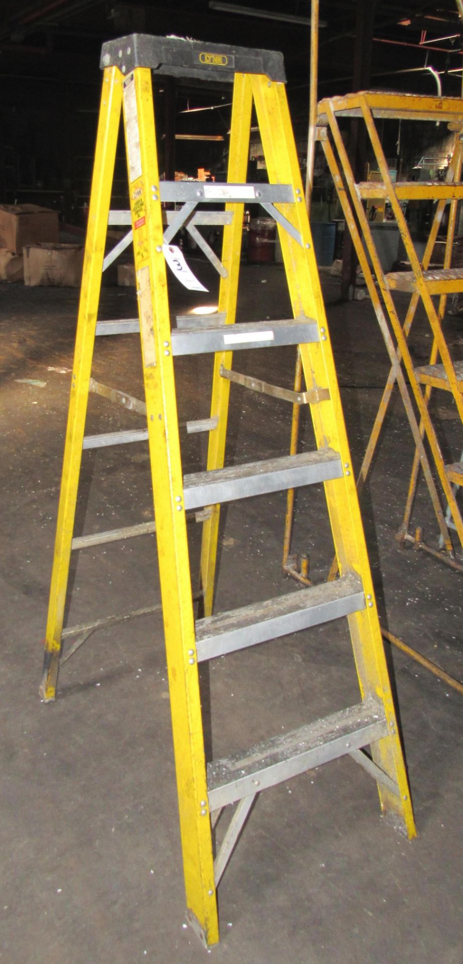 4-Fiberglass Ladders- Sizes: (2) 6' & 4' & 3' - Image 2 of 2