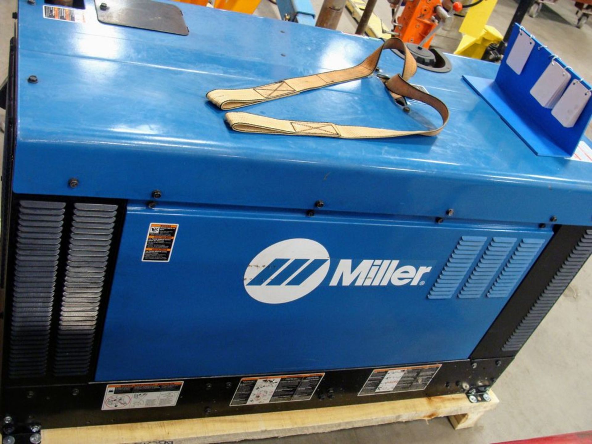 MILLER BIG BLUE 400 PRO DC WELDING GENERATOR, DIESEL FUEL, S/N MM450014R, 1,271HRS - Image 5 of 6