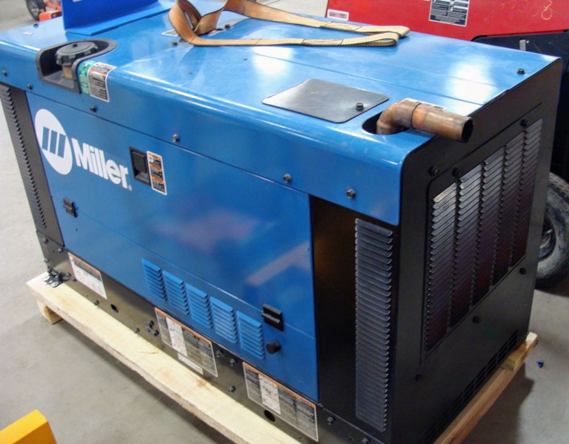 MILLER BIG BLUE 400 PRO DC WELDING GENERATOR, DIESEL FUEL, S/N MM450014R, 1,271HRS - Image 4 of 6