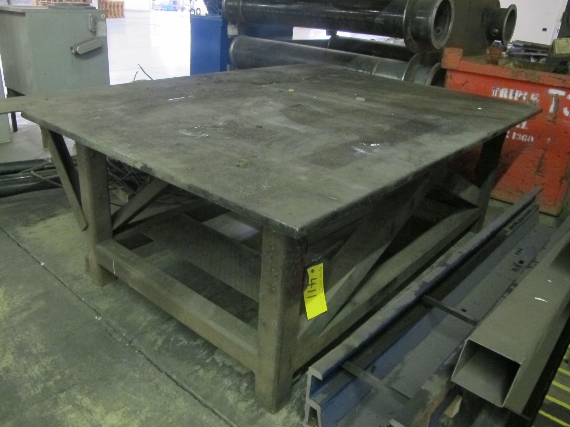 STEEL PLATE (1") WELDING TABLE, 6' X 8' APPROX (LOCATED AT 402725 GRAY ROAD 4 WEST, DURHAM, ON)