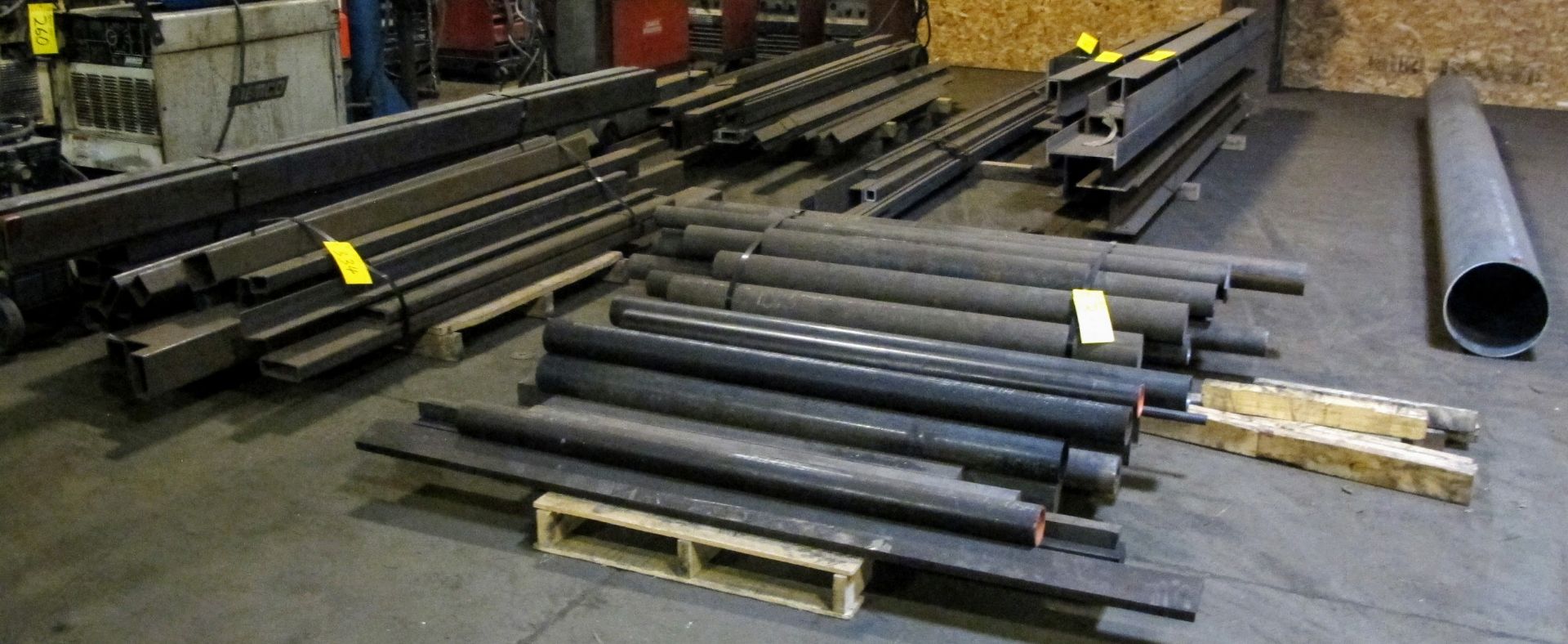 LOT OF 7 BUNDLES OF STEEL STOCK