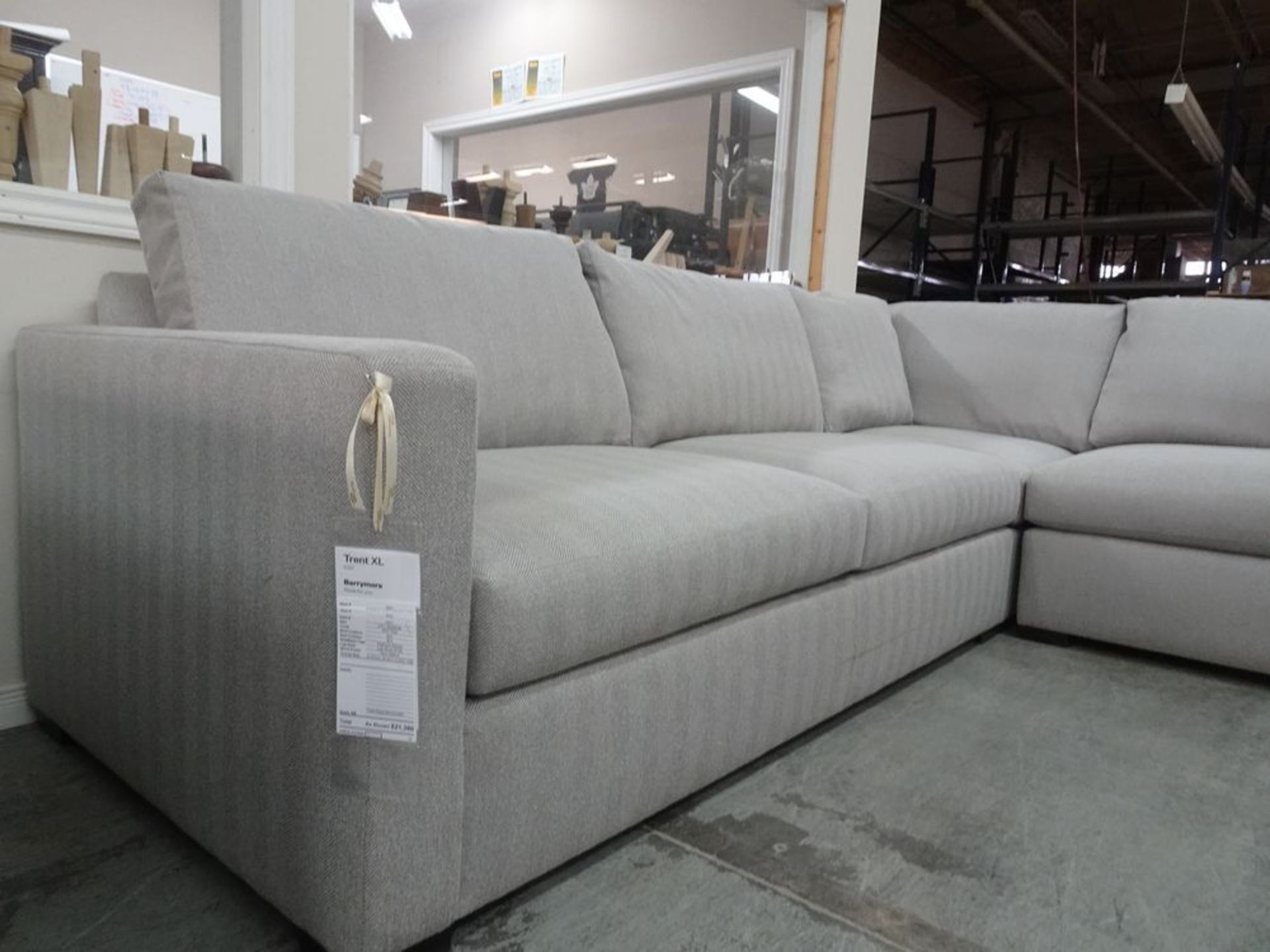 3 PIECE SECTIONAL SOFA - PALE GRAY - Image 2 of 4
