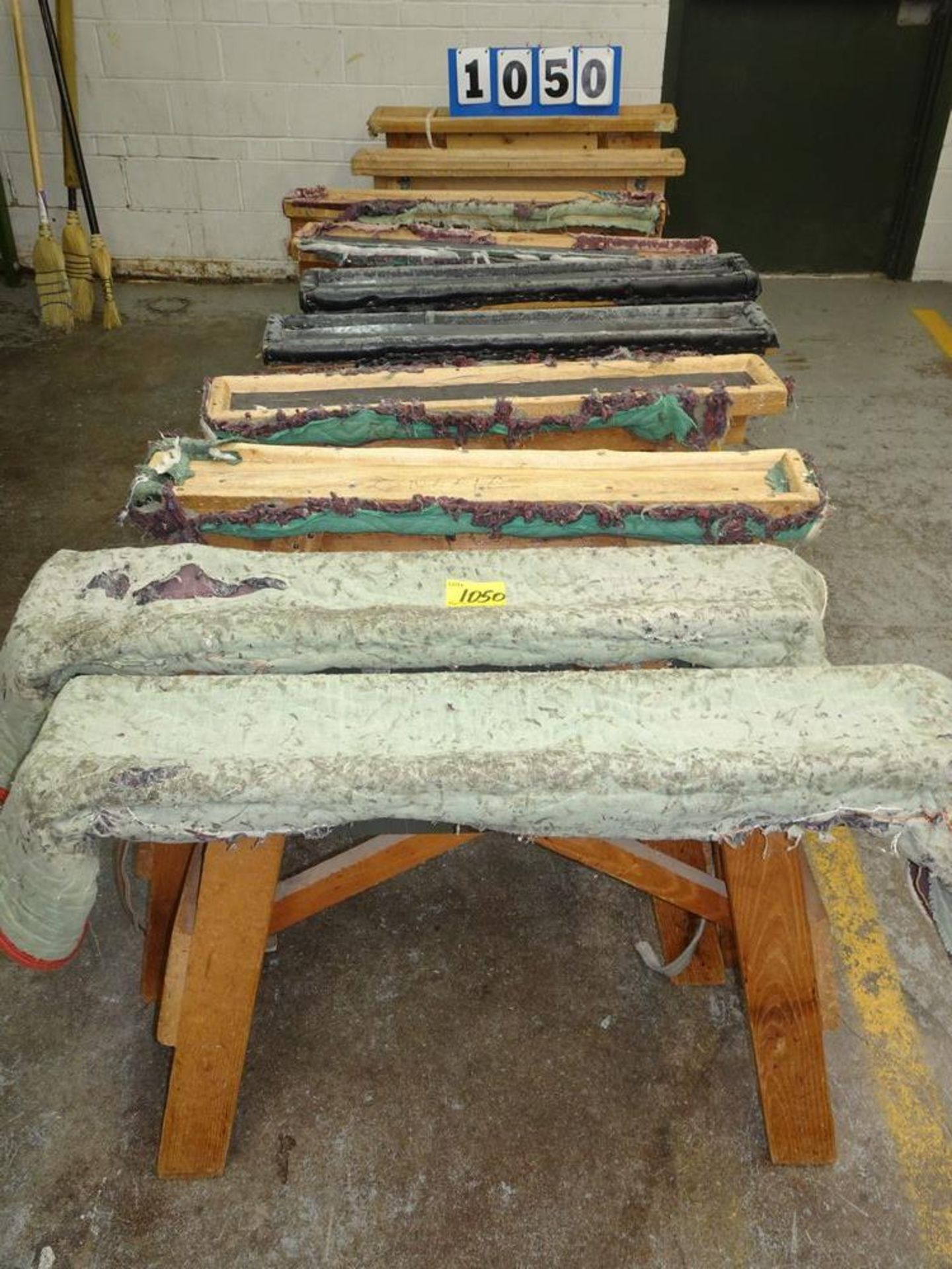 LOT - (10) SAWHORSES