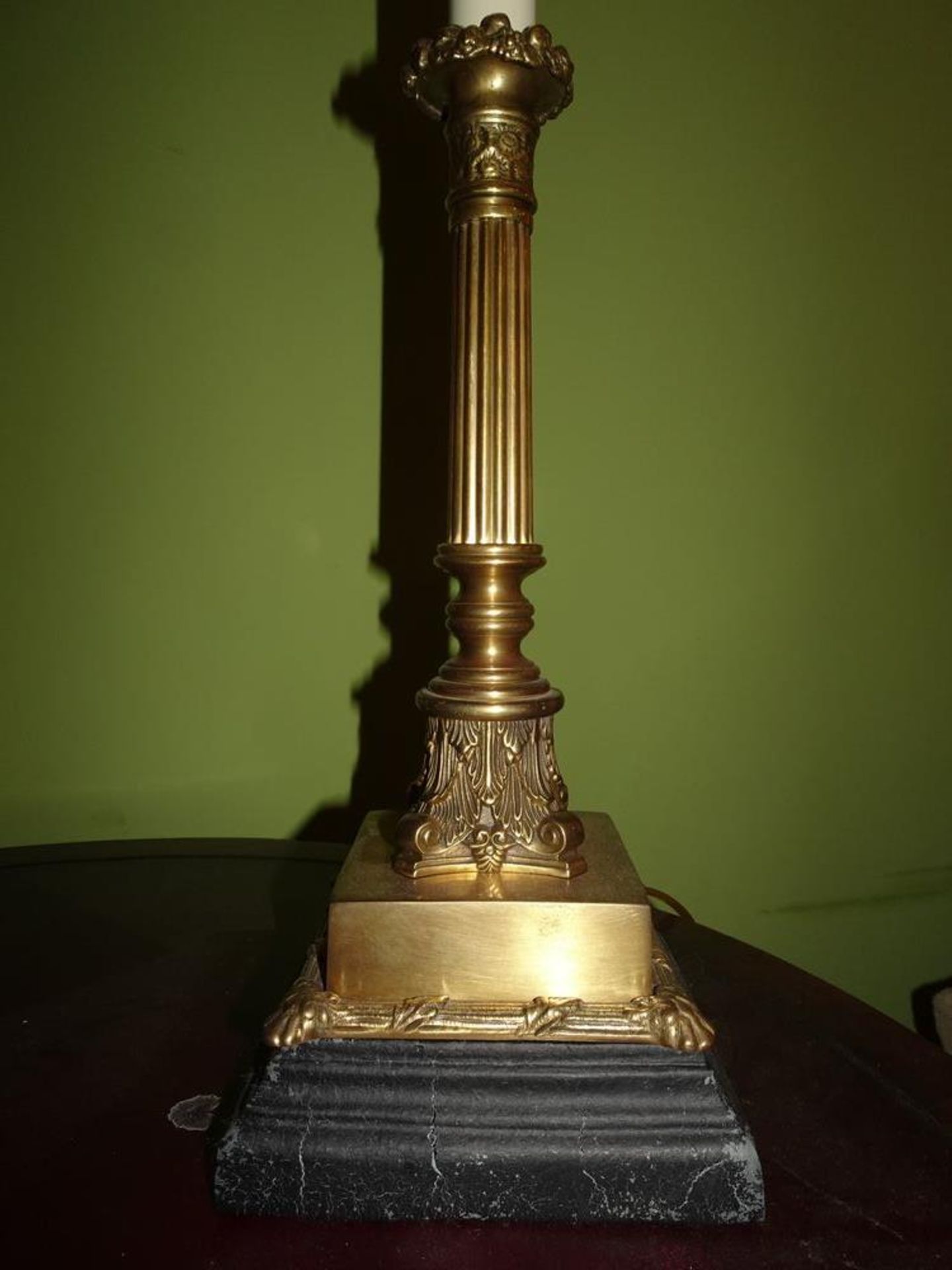 LOT (2) TABLE LAMP - ANTIQUE BRASS BASE, SILKEN SHADE (DAMAGE TO ONE SHADE) - Image 9 of 10