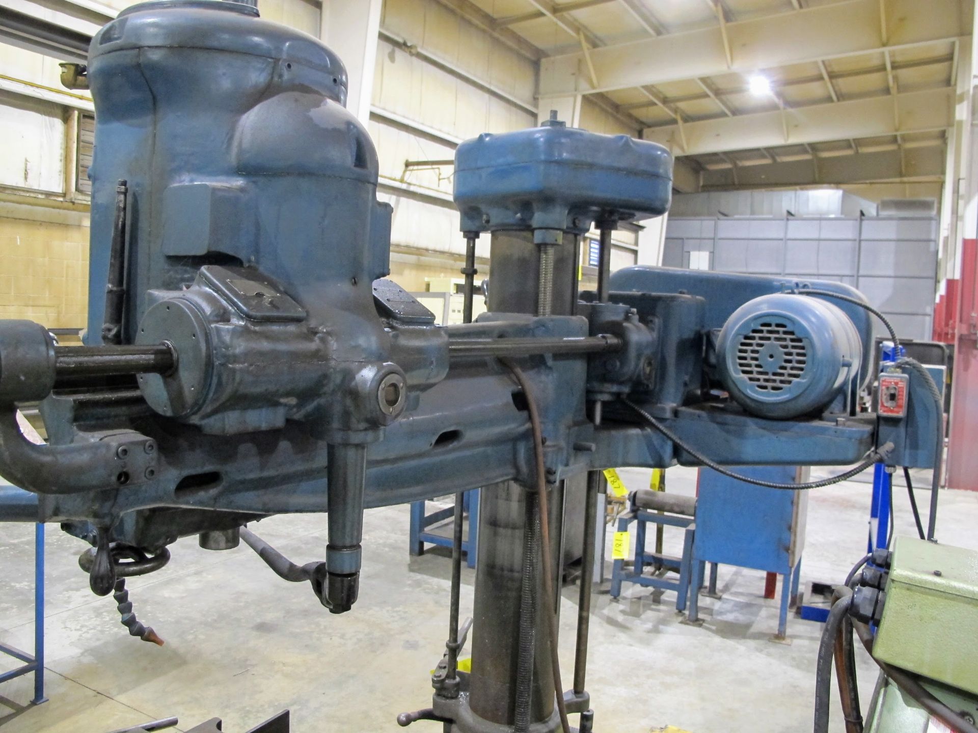 AMERICAN TOOL WORKS, 3' RADIAL ARM DRILL W/BOX TABLE (NO VISE OR TOOLING), 70 TO 1500 RPM - Image 5 of 8