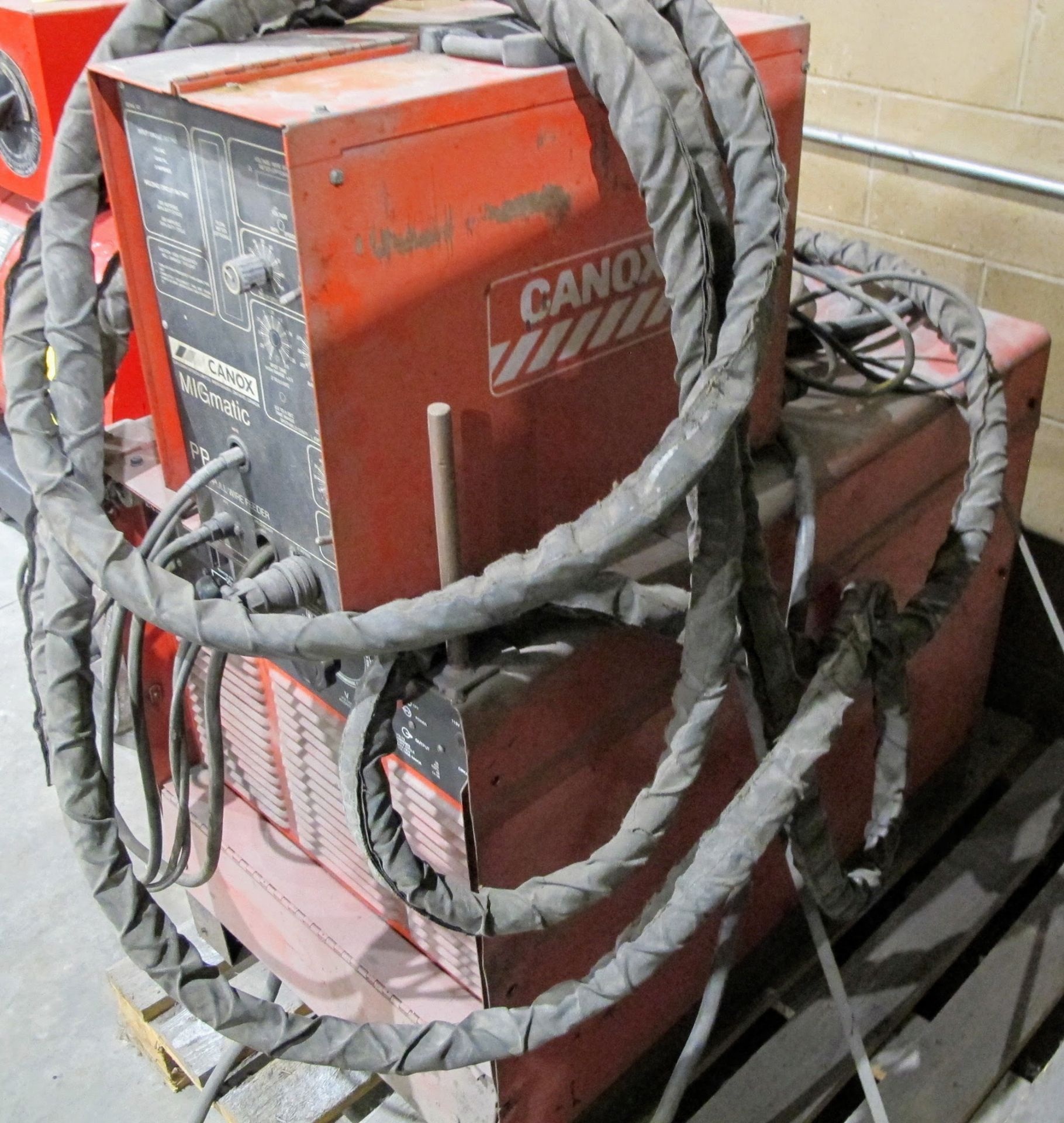 CANOX DELTAWELD 450 WELDER W/CANOX MIGMATIC PP30 WIRE FEEDER AND CABLES - Image 5 of 5