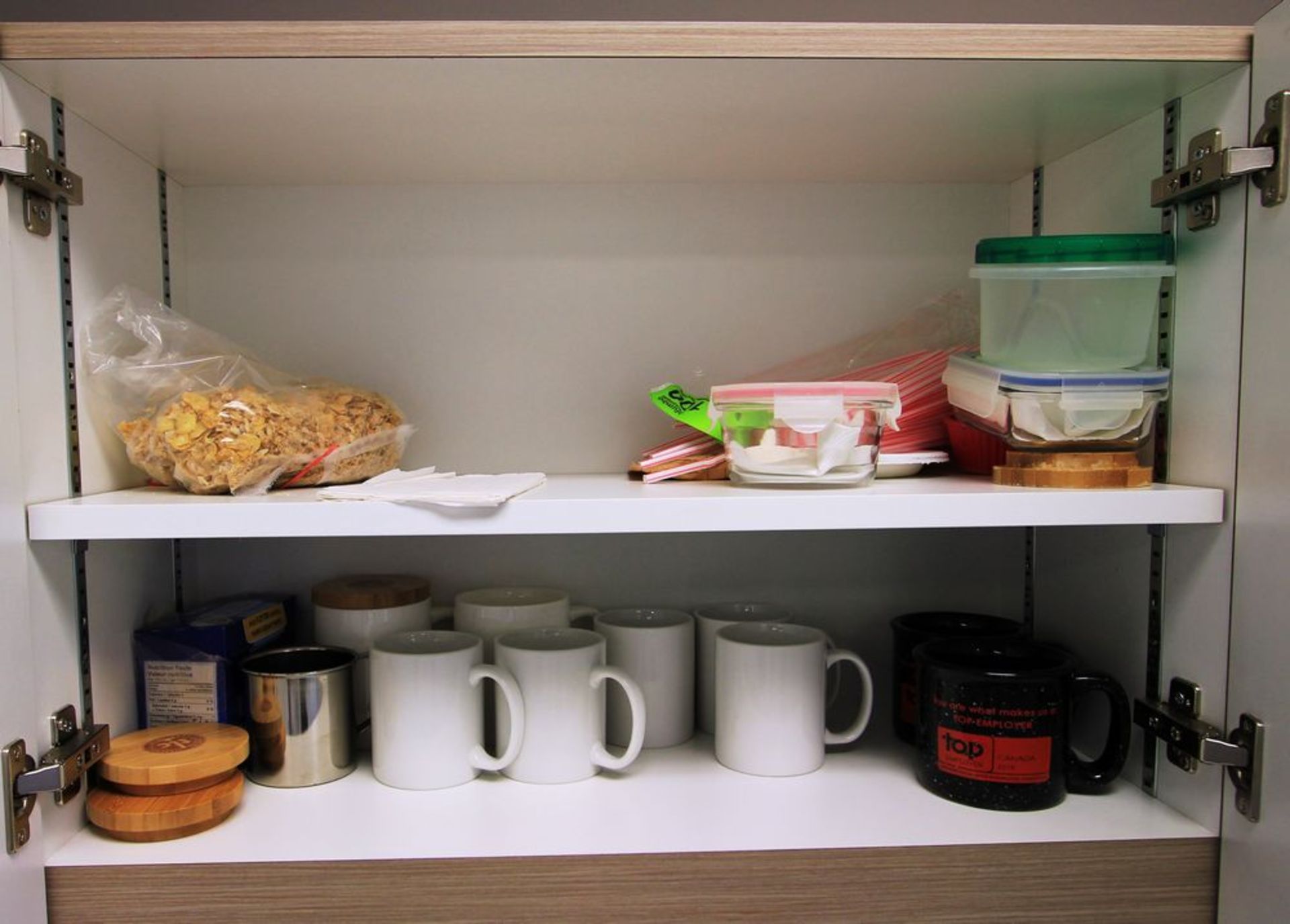 ASST. KITCHEN DISHES, CUPS, ETC. - Image 7 of 7