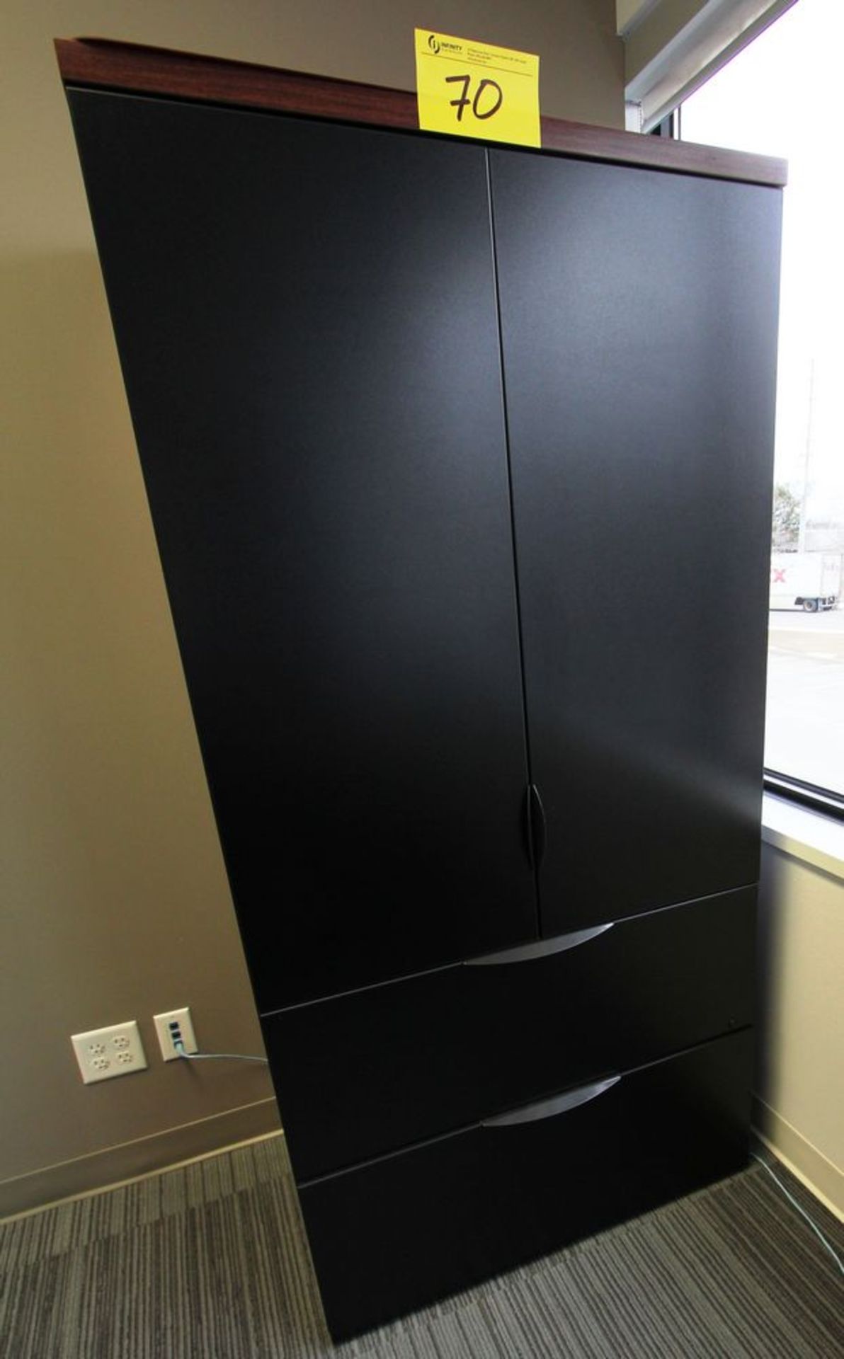 U-SHAPED DESK W/ OVERHEAD STORAGE, FILING CABINET AND MATCHING STORAGE CABINET - Image 5 of 6