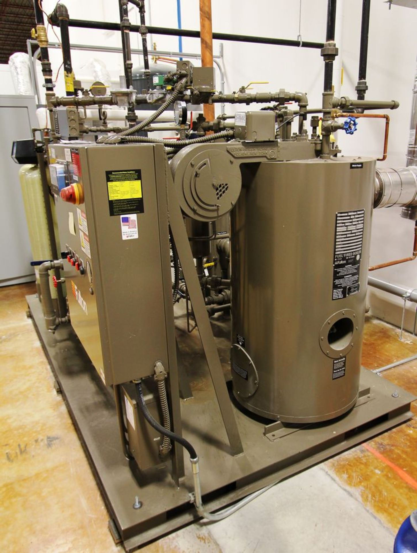 2016 FULTON MODEL TCS-4 STEAM FUEL-FIRED BOILER MOUNTED ON STEEL BASE, 134,000 BTU, 12 SQ FT HEATING - Image 9 of 25