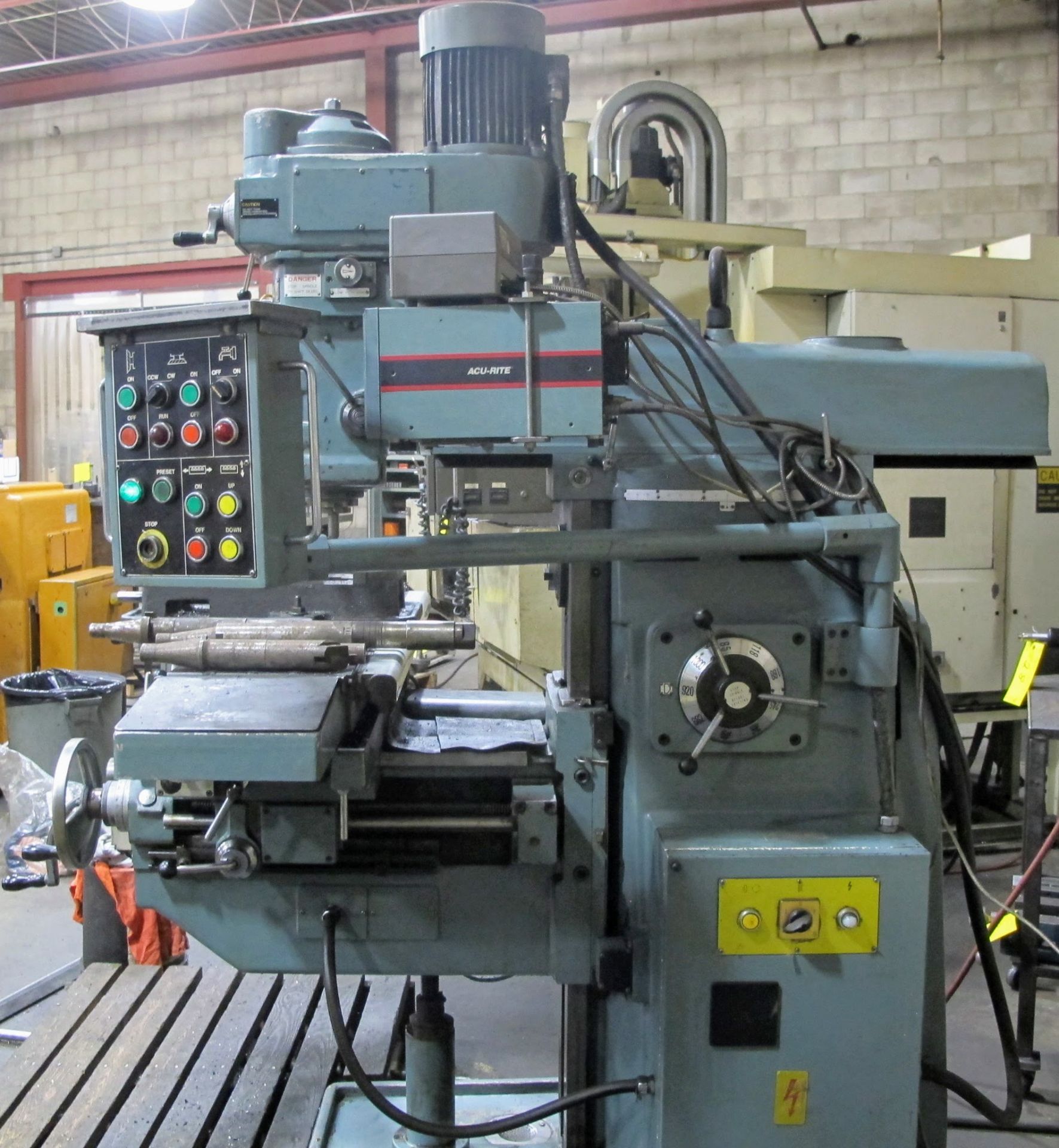 SUPERMAX YCM-2GS UNIVERSAL MILLING MACHINE, MILLVISION CONTROL, 5HP, 85 - 3,800 RPM VERTICAL, 85 - - Image 4 of 7