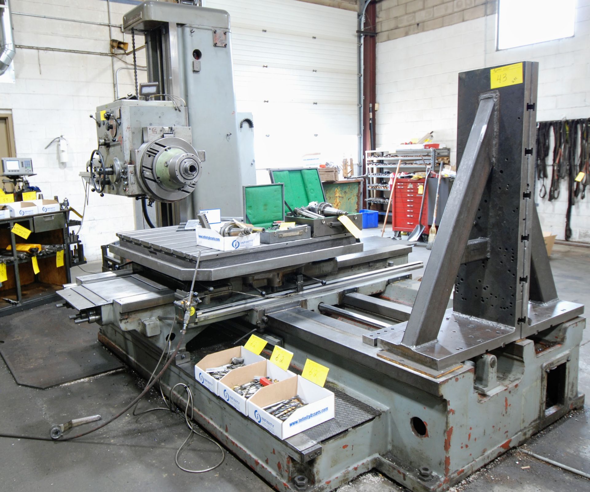 TOS W100 HORIZONTAL BORING MILL, ACU-RITE 4-AXIS DRO, 4" SPINDLE, 14 TO 1,120 RPM, 49" X 49" POWERED - Image 2 of 12