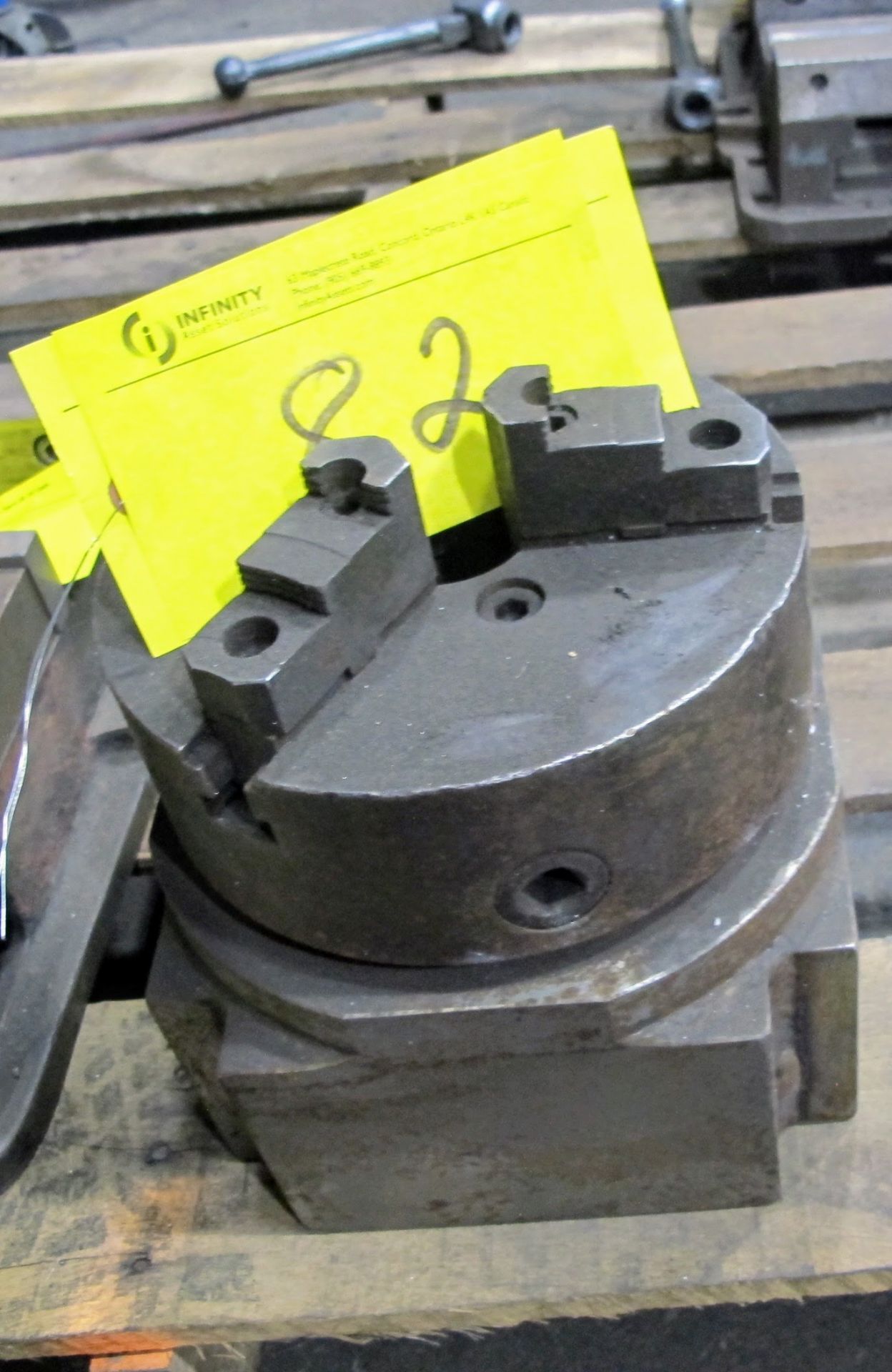 8 1/2" 3 JAW CHUCK W/MOUNTING FIXTURE - Image 2 of 2