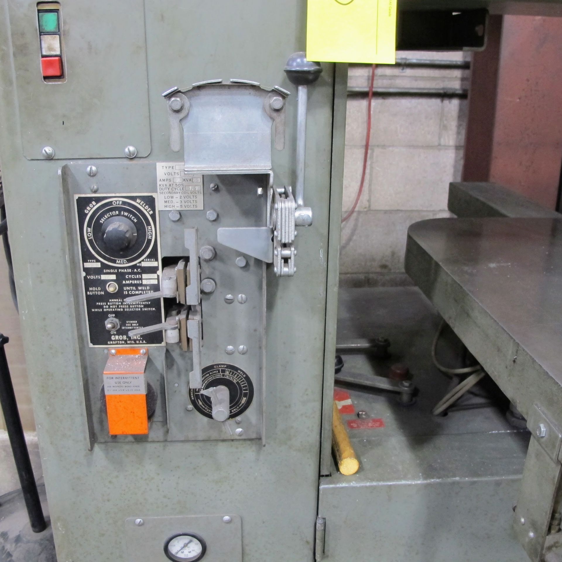 GROB VERTICAL METAL CUTTING BAND SAW, V4-18, W/BELT WELDER AND 24" X 28" TABLE, S/N 4274 - Image 2 of 7