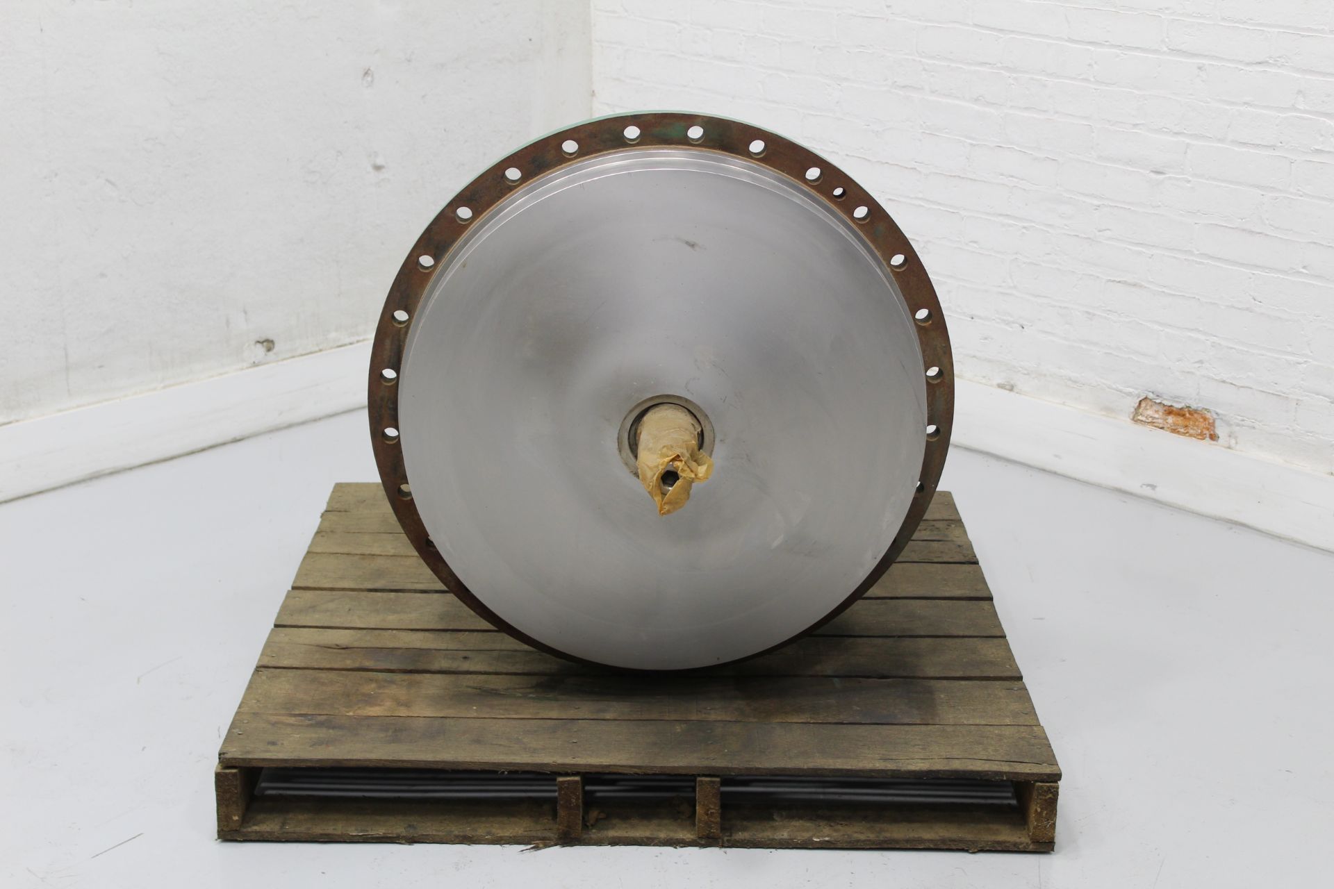 SULZER APT61-24 PUMP POWER END, WITH 28" DIAMETER STUFFING BOX COVER, PACKING (42968, LOCATED IN