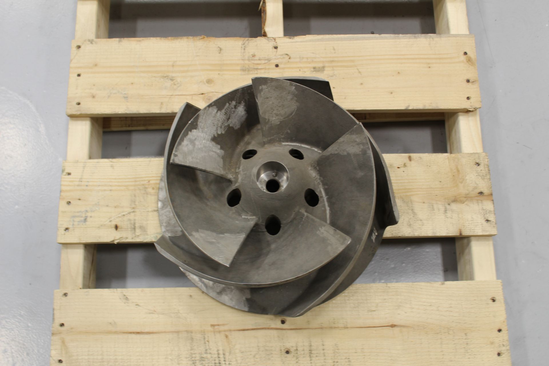 SULZER APT 43-10 5-VANE 14.5" DIAMETER STAINLESS STEEL IMPELLER (43070, LOCATED IN FITCHBURG, - Image 2 of 3