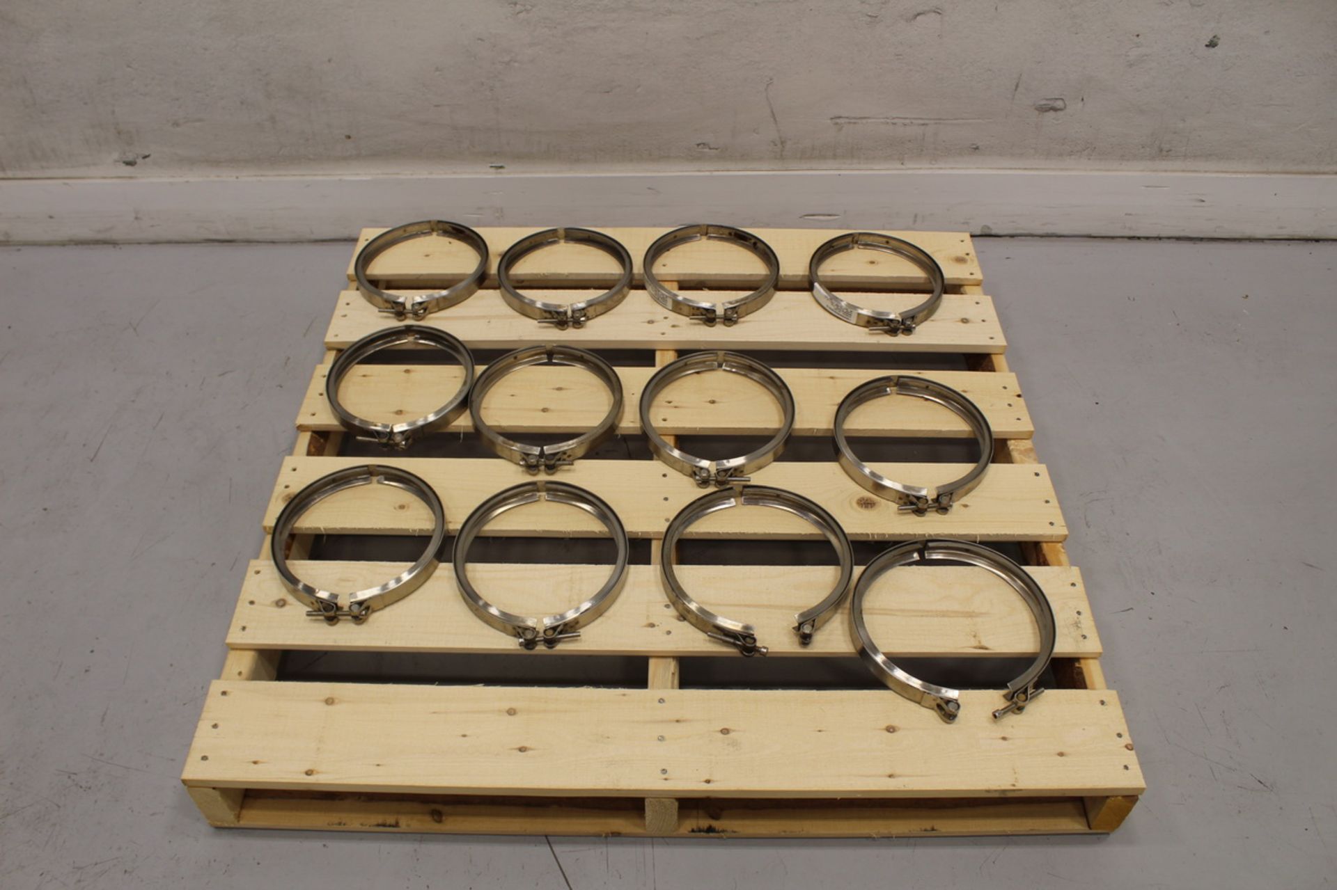 LOT OF (12) GL&V CLEANPAC LOW DENSITY CLEANER CLAMPS, UNUSED STOREROOM SPARE (43120, LOCATED IN