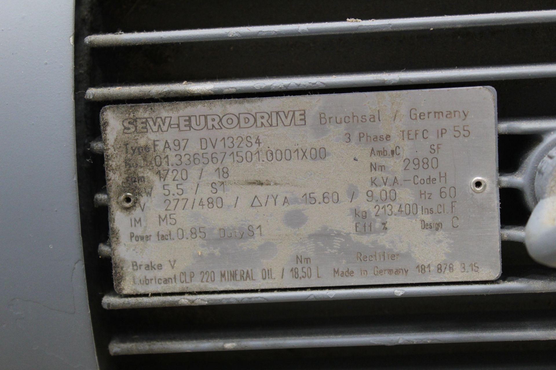 SEW EURODRIVE A/C MOTOR WITH GEAR DRIVE, MODEL FA97 DV132S4, 7 HP (5.5 KW), 1720 RPM/18 RPM, 277/480 - Image 4 of 4