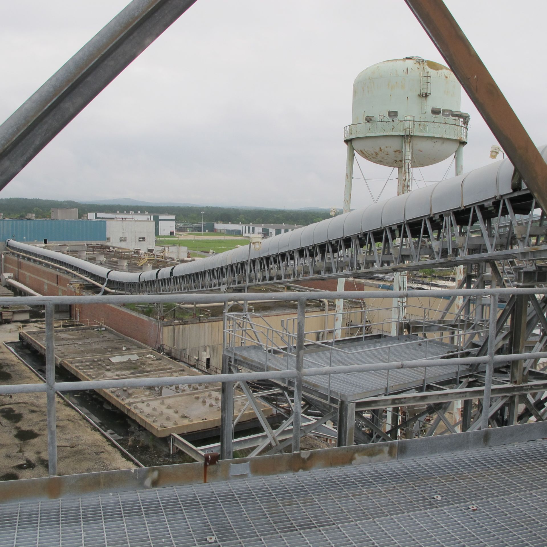 CONTINENTAL 2,315'L X 42"W BELT CONVEYOR W/ SUPPORT COLUMNS (NO STAIRWAY SUPPORT COLUMN), GALVANIZED - Image 35 of 37