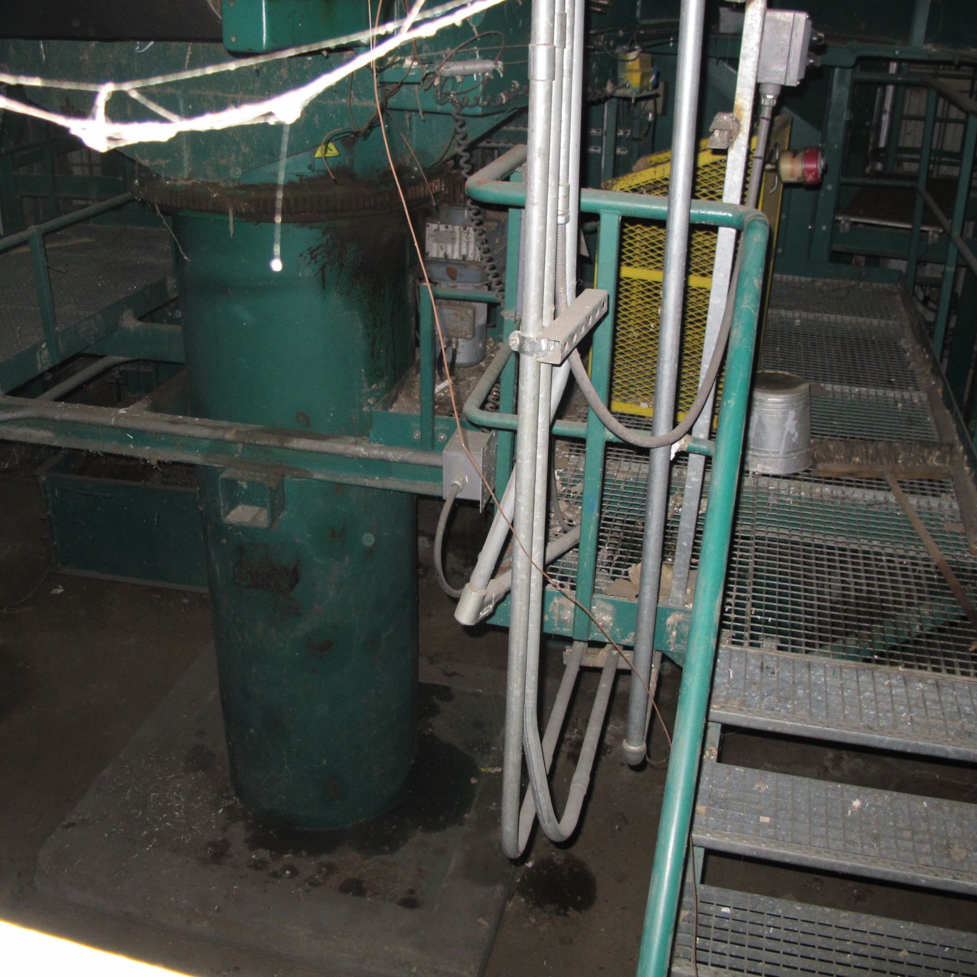 FMW PIVOTING CONVEYOR (FEEDING LINES A AND B) INCLUDING 2 EURODRIVES AND MOTORS - Image 2 of 6
