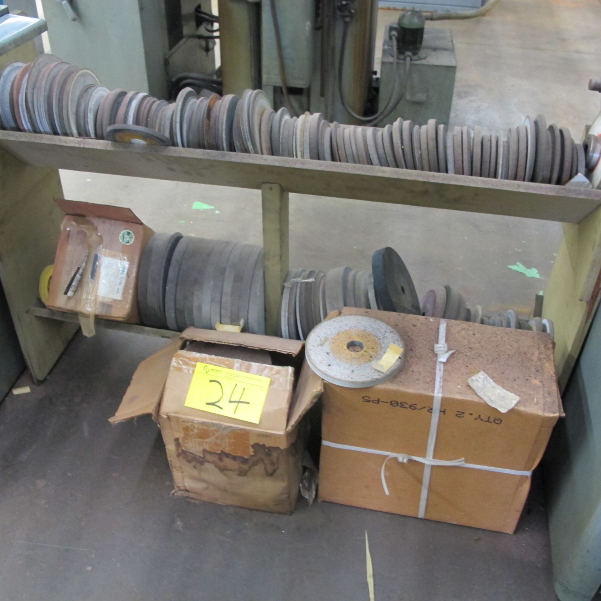 LOT OF GRINDING WHEELS