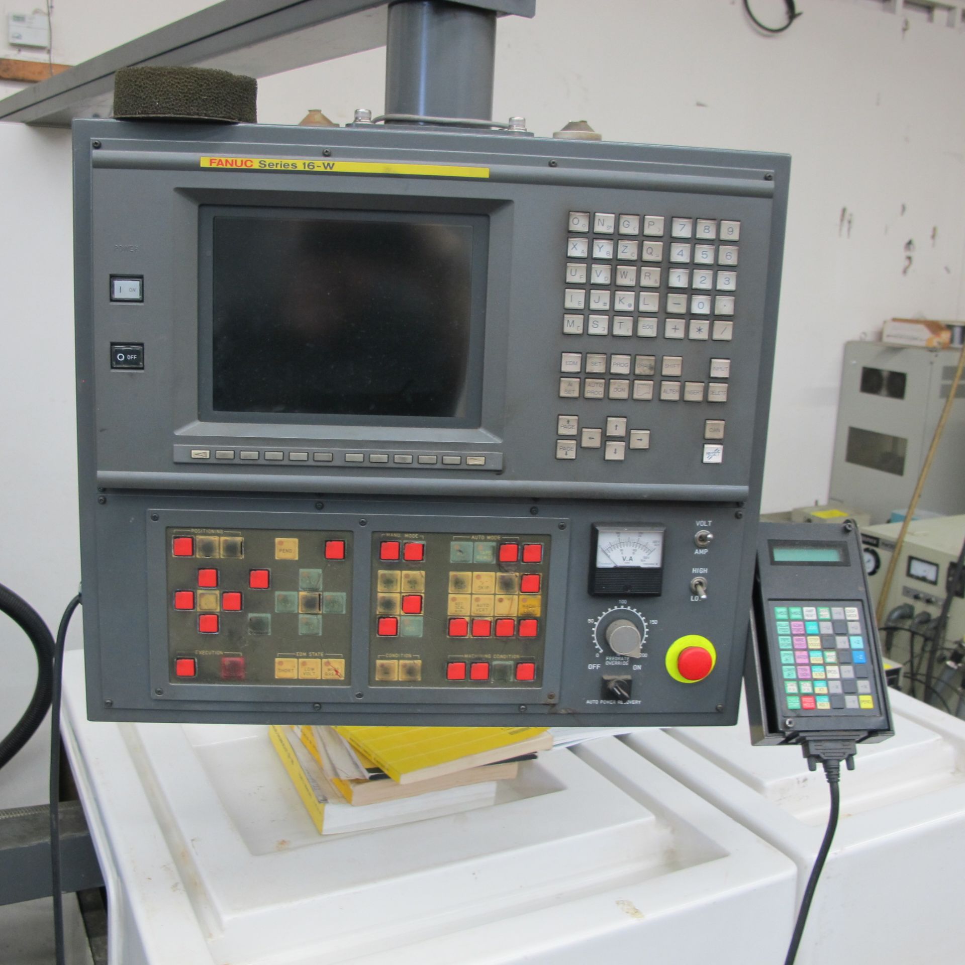 FANUC ROBOCUT ALPHA-1B SERIES, A-OB/A-1B AUTOMATIC WIRE FEED EDM W/FANUC SERIES 16-W CONTROL/PENDANT - Image 4 of 16