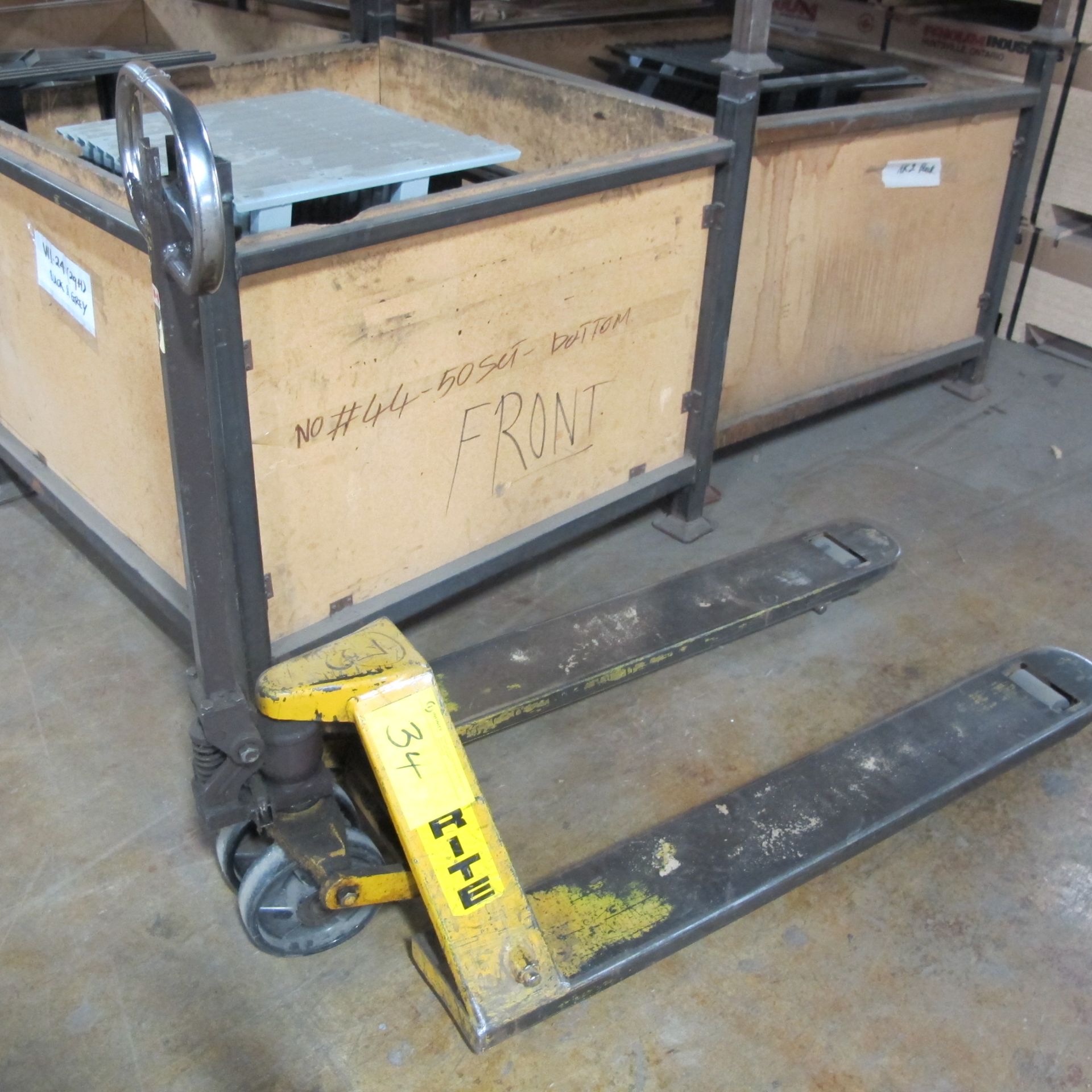 LIFT-RITE PALLET JACK (NEEDS REPAIR)