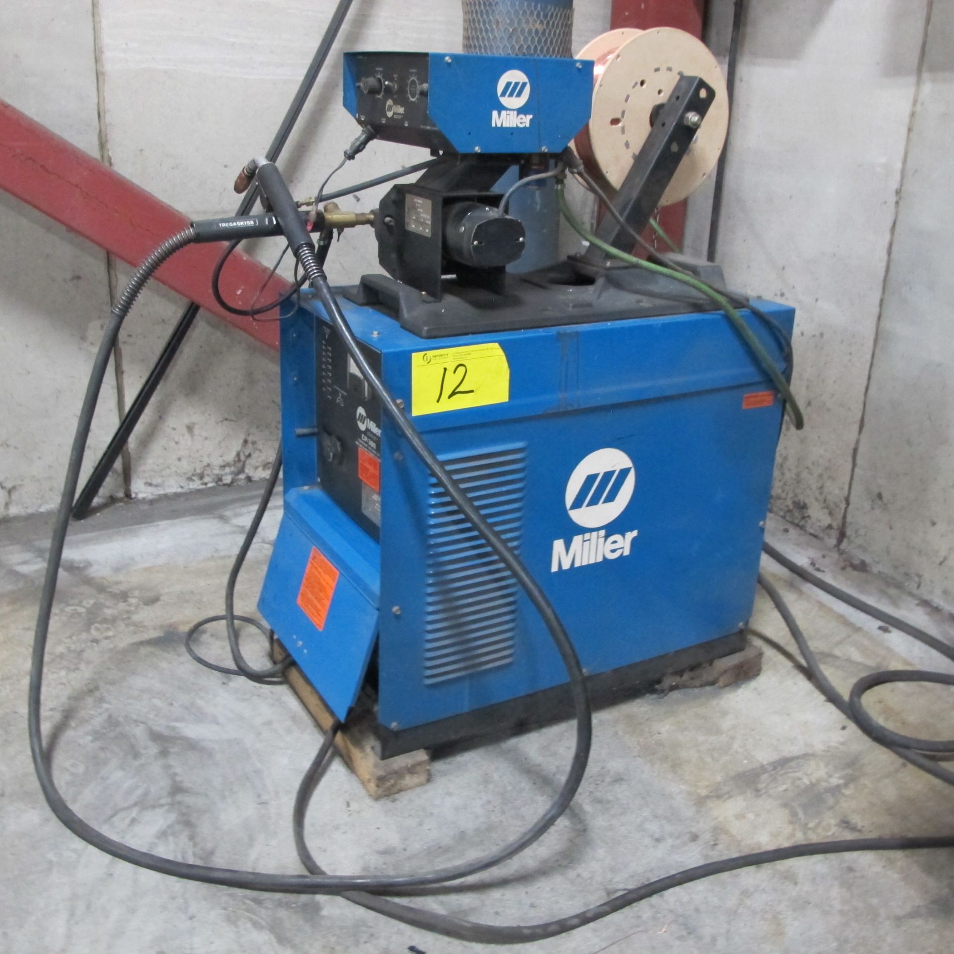 MILLER CP-300 CV-DC WELDING POWER SOURCE, W/MILLER WIRE FEEDER (NO TANKS) - Image 4 of 5