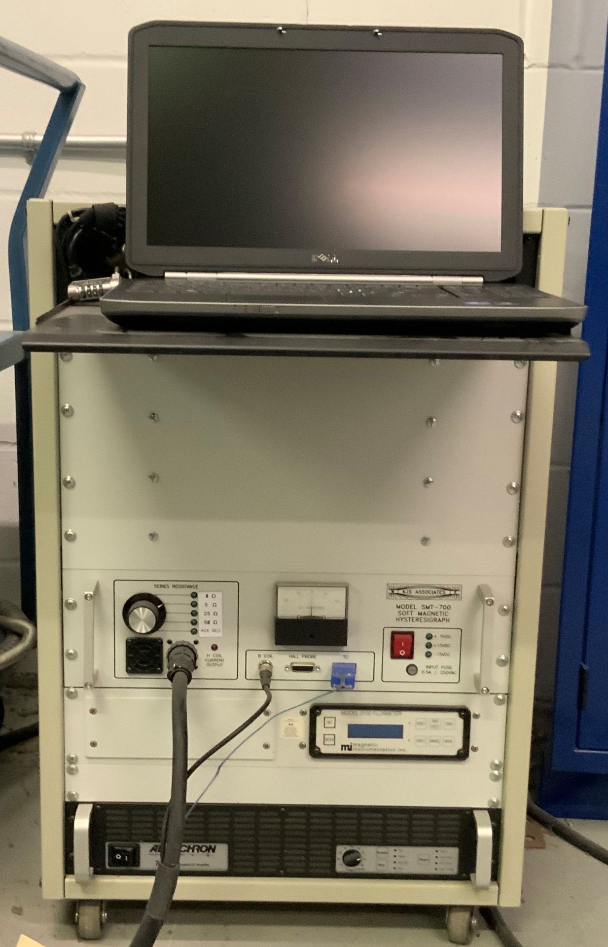 SMT 700/NOPS HYSTERESIS GRAPH FOR ANALYSES OF SOFT MAGNETIC MATERIALS, THE SYSTEM INCLUDES A DATA