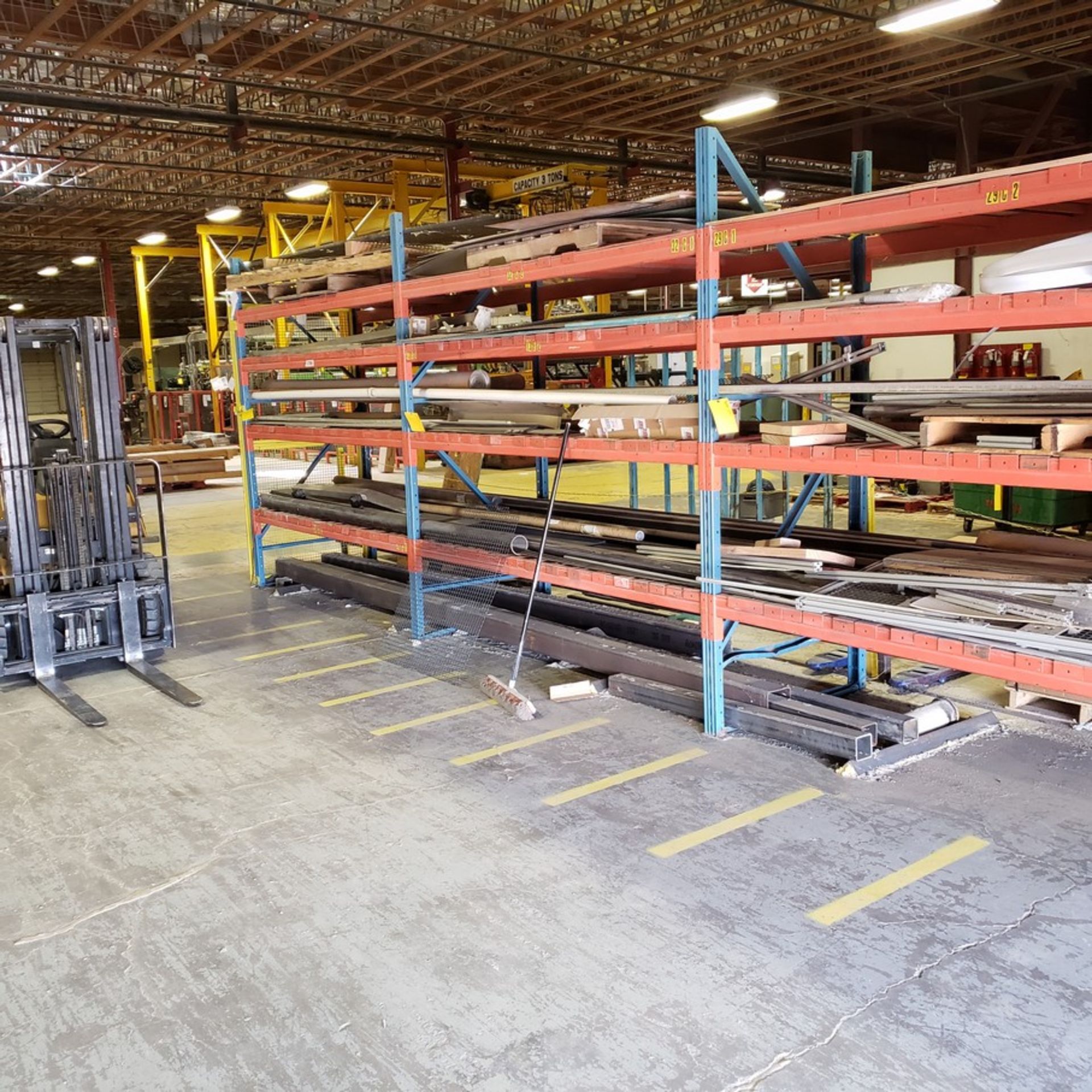 PALLET RACKING AND SUPPORTS, 5 SUPPORTS AT 26' 2 AT 17' AND 8 AT 106" TALL, ALL ARE 44" WIDE - Image 6 of 7