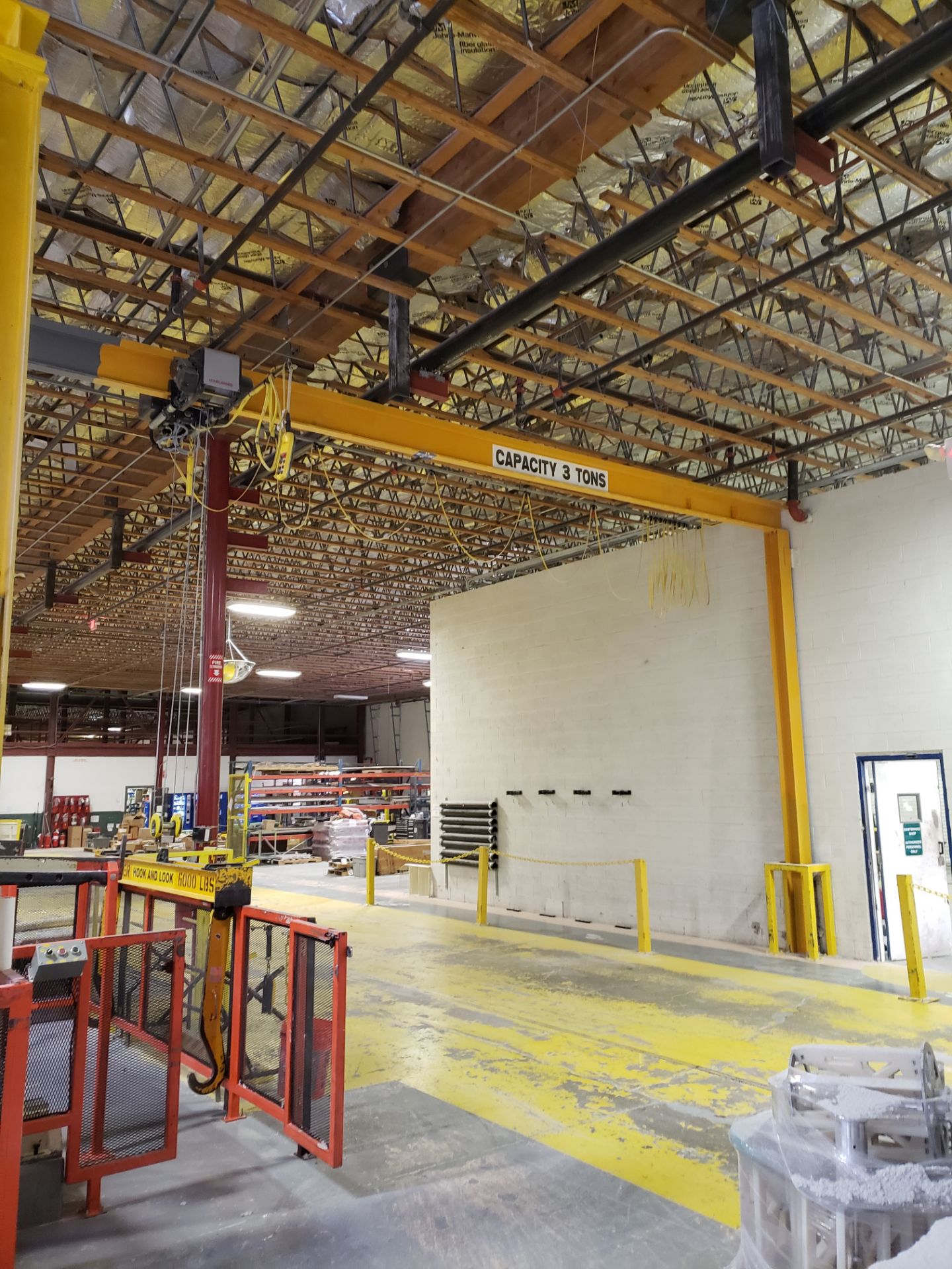 3-ton Cap. Crane, 17 FEET IN BETWEEN BEAM WIDE X 61 FOOT LONG X 60 FEET OF TRAVEL, MONO RAIL, 18