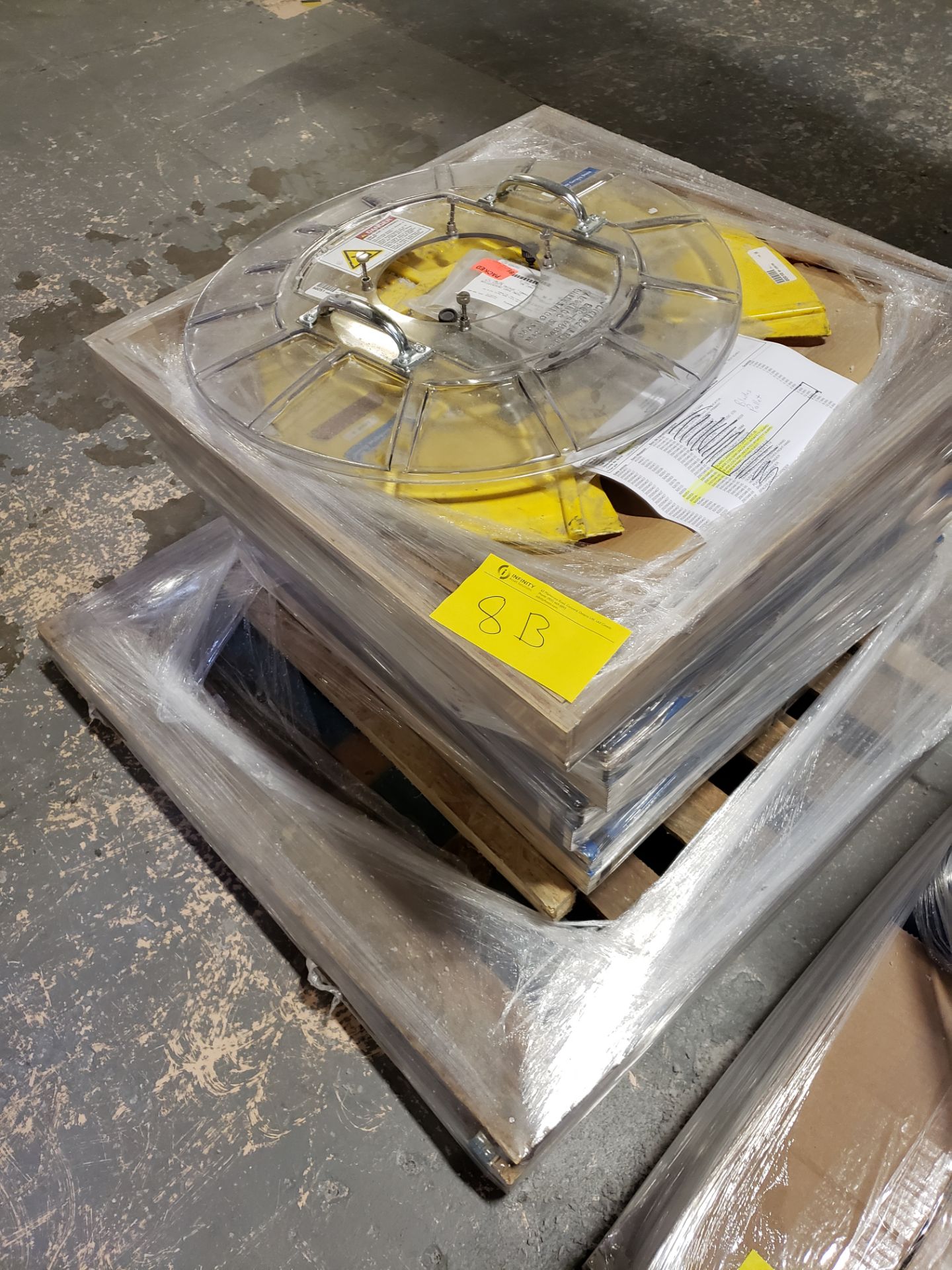 PALLET OF 24" LOG SAW BLADES, TKM, IKS (17 BLADES  TOTAL)  AND BLADE GUARDS (B2 LOG SAW)