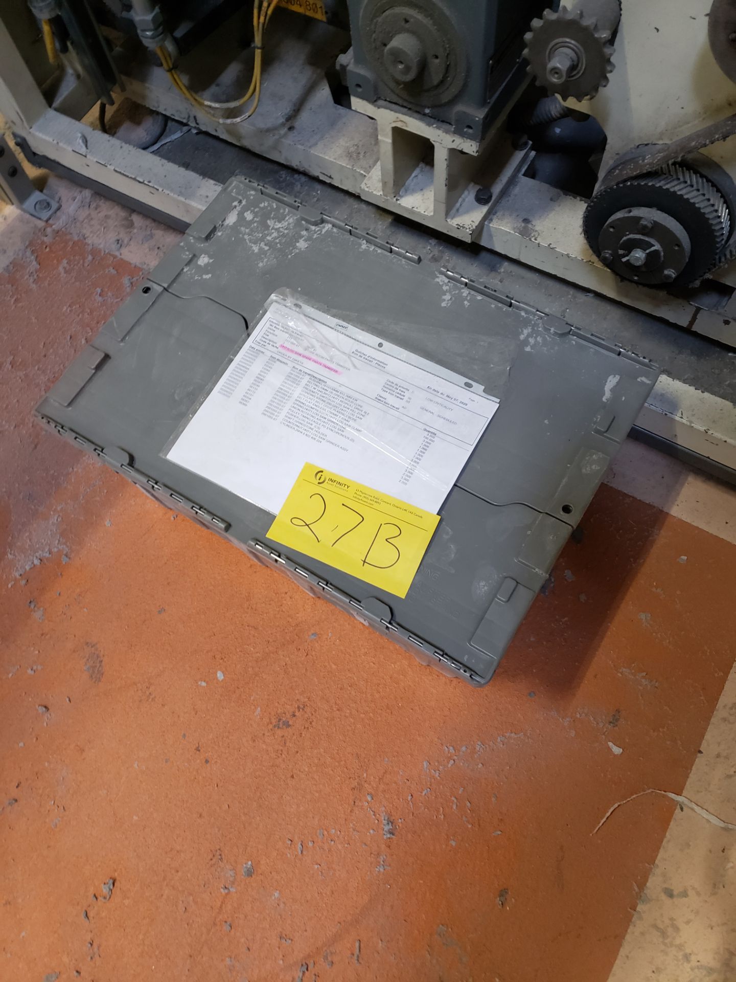 BOX OF PERINI LIG SAW PARTS, SEE DESCRIPTION IN PICTURE (H1 LOG SAW)