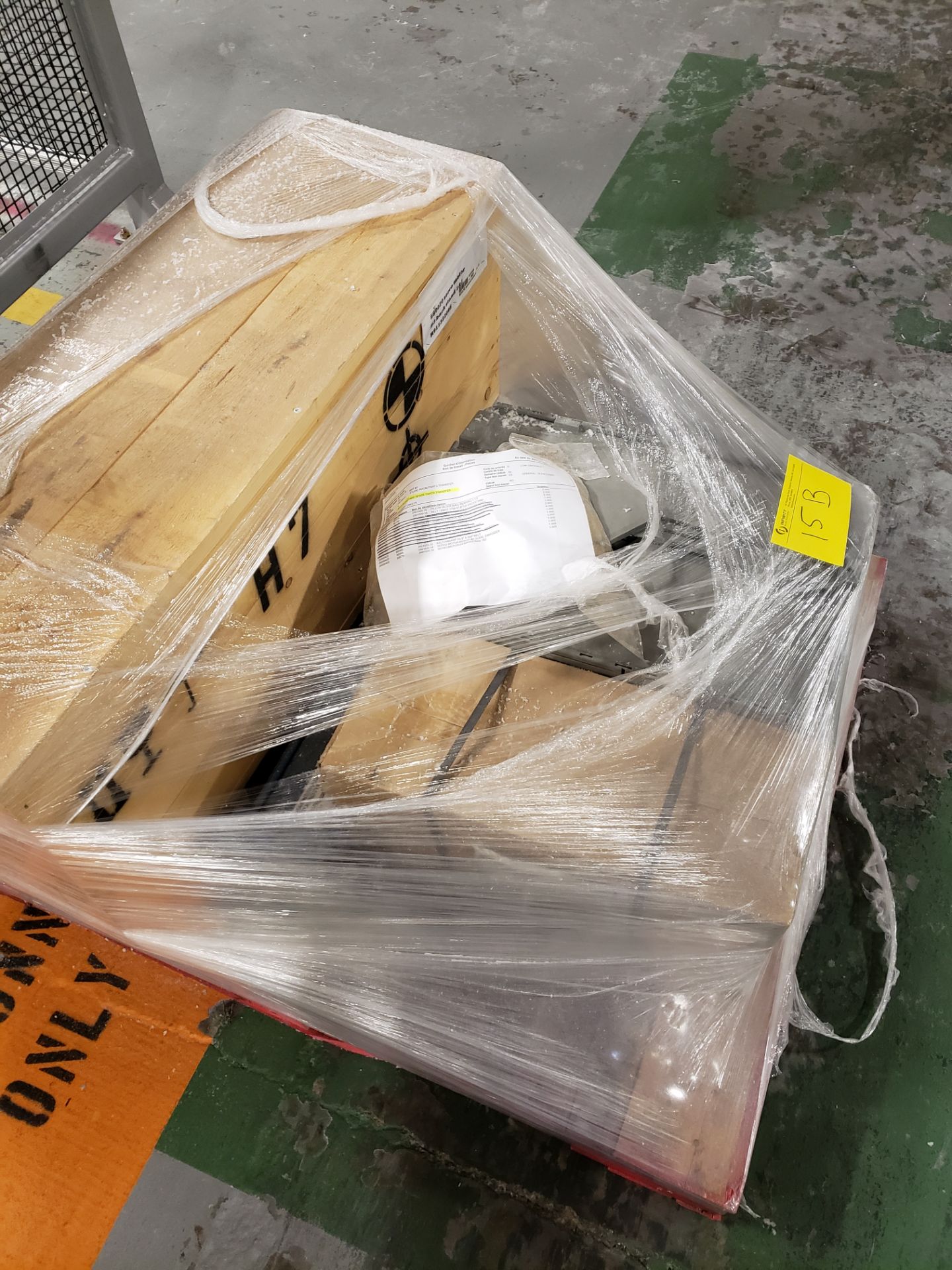 PALLET OF SPARE PARTS FOR PCMC BACKSTAND, SERVO MOTORS, CYLINDERS (B3 BACK STANDS)
