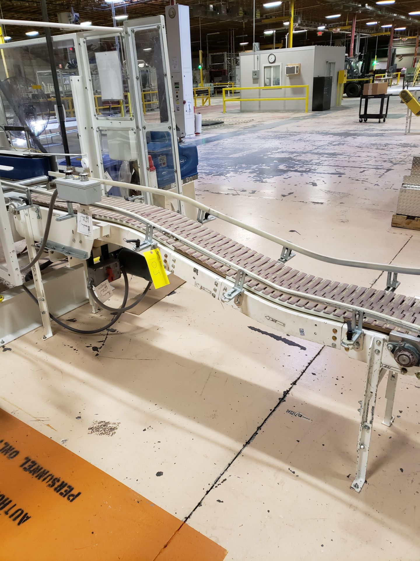 PACK AIR, INCLINE CONVEYOR, 12" WIDE X 92" LONG (B2 INFEED TO CASE SEALER)