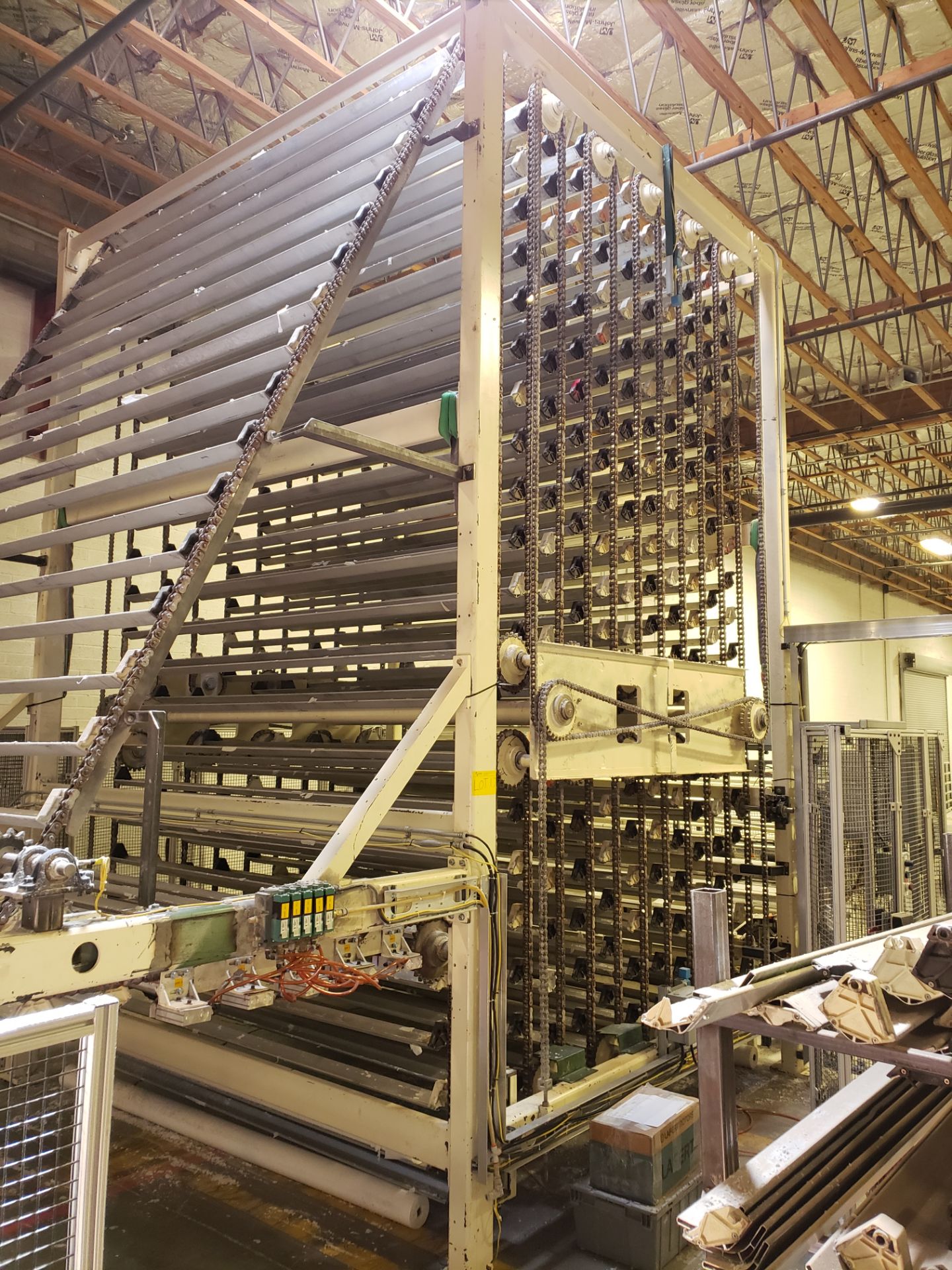 PCMC Accumulator, (295) Buckets, Max Log Width: 108”, (5) Lane Discharge (B3 ACCUMULATOR)