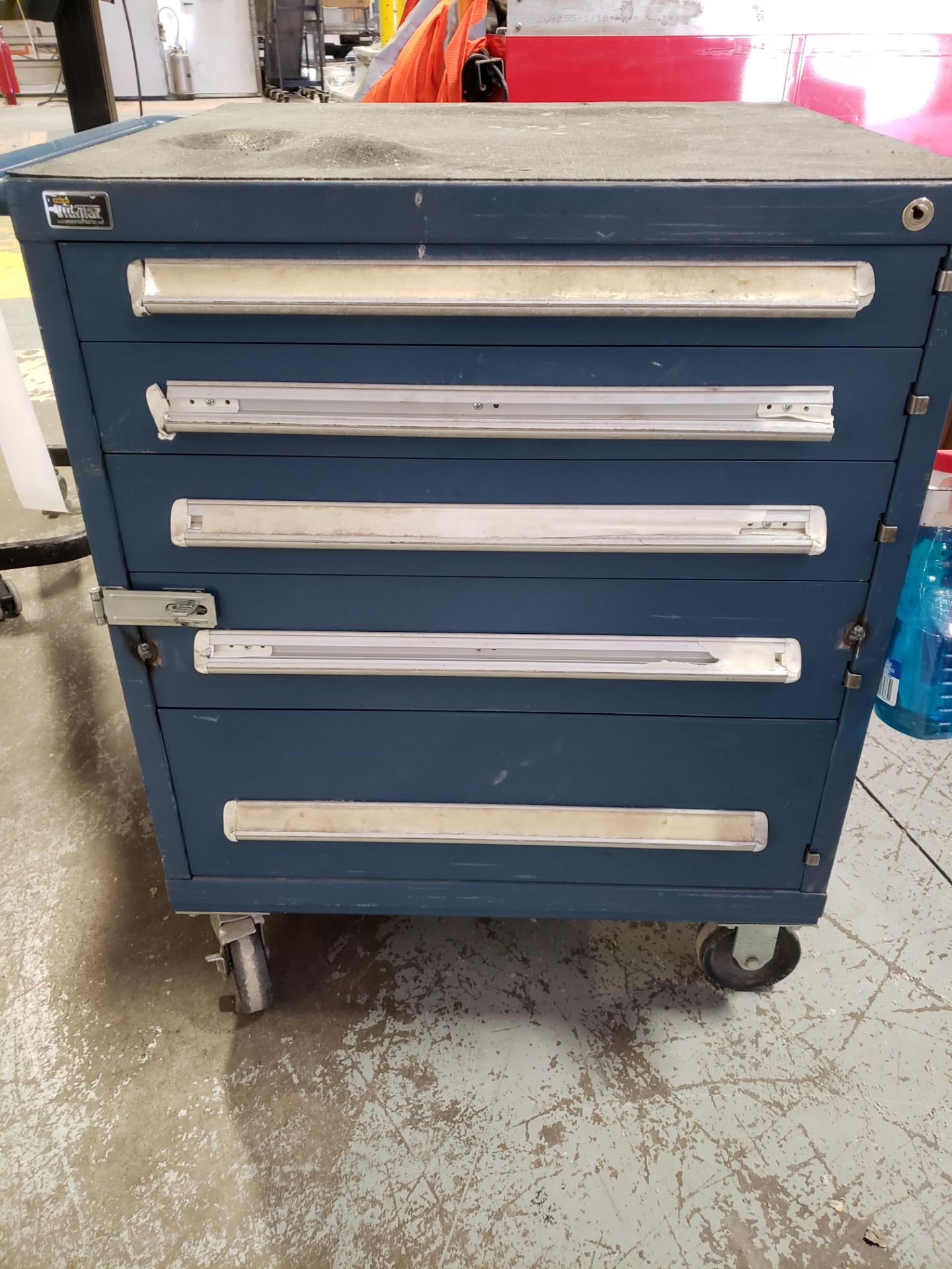 STANLEY VIDMAR TOOL BOX, 5 DRAWERS, 27.5" D X 30" W X 38" TALL, (OUT SIDE OF E&I OFFICE) - Image 2 of 5
