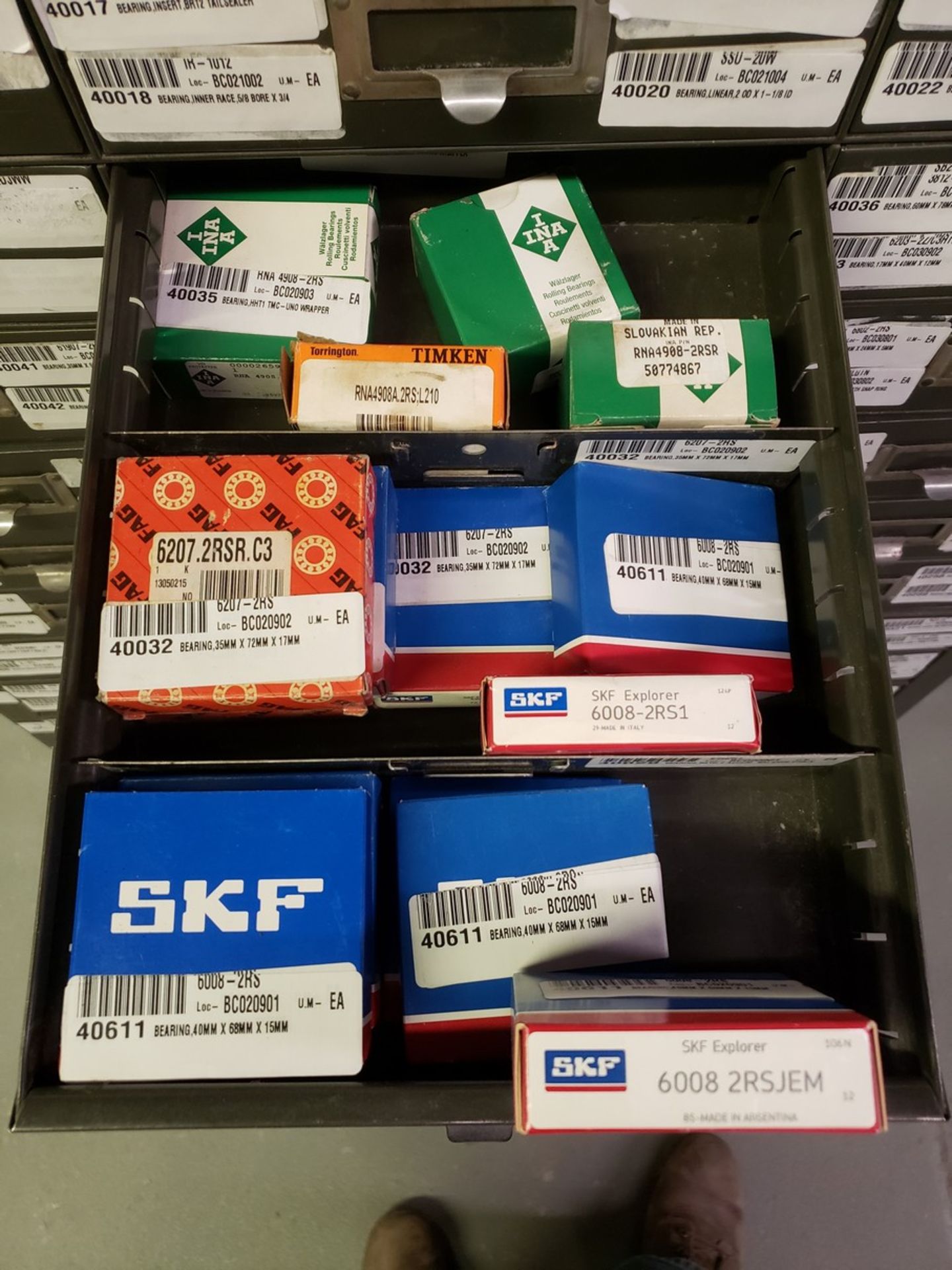 CABINET AND CONTENTS OF CABINET, BEARINGS, SKF, MRC, TIMKEN, RBC,KYK,PERCESIONBALL AND ROLLER - Image 9 of 28