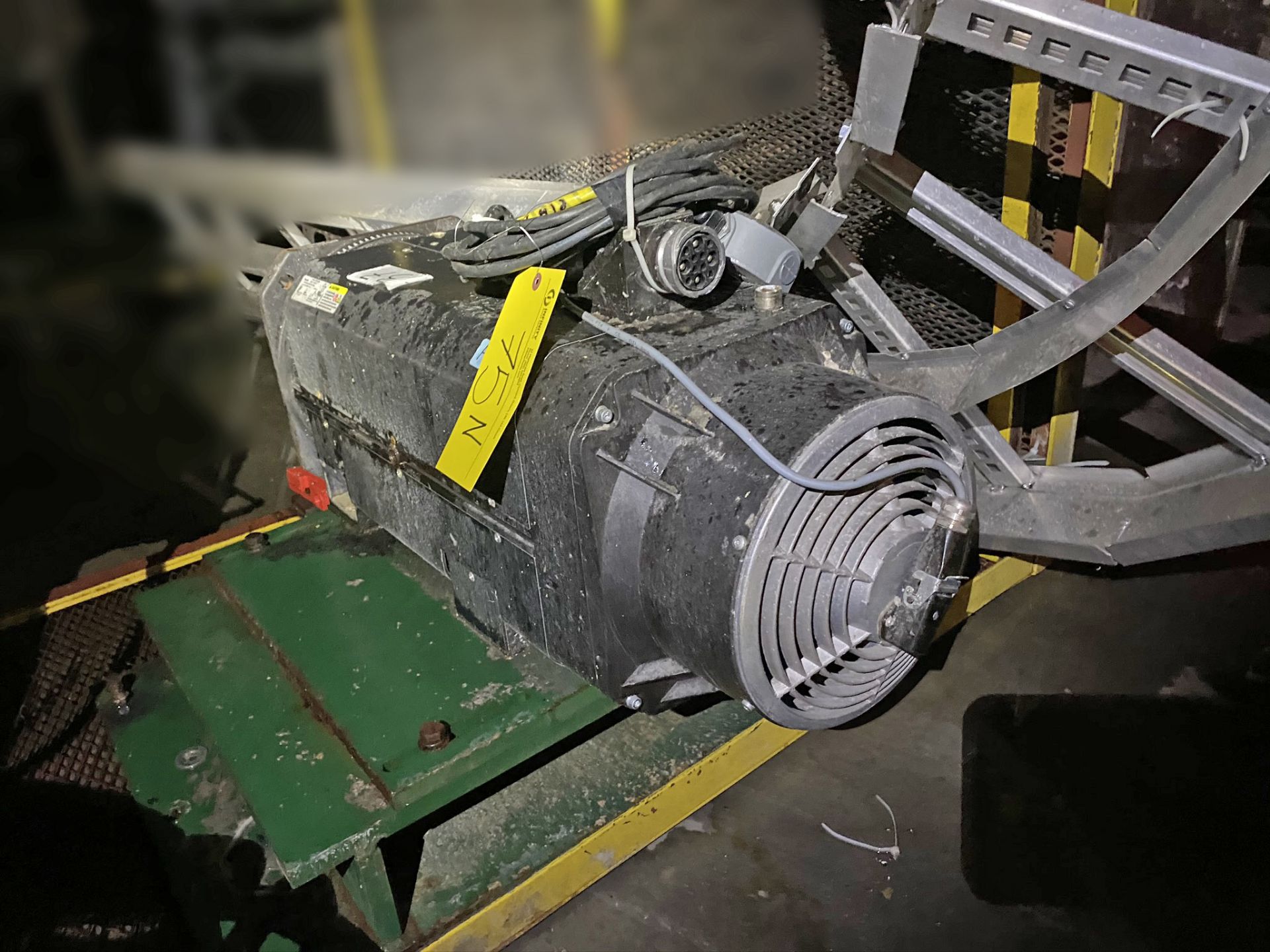 Rexroth 3-phase induction motor. Typ: MAD160C-020-S2-BK0-35-N1. S/N: 78002010000254. (S.F.) - Image 2 of 3