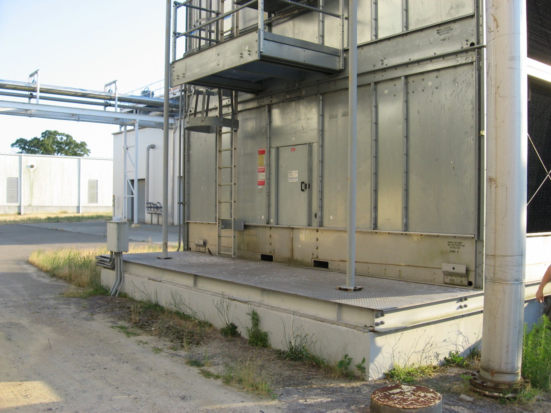 Marley Water Cooling Tower. MODEL NC8310F-2 BM, S/N NC8310F2BM W/ 40HP MOTOR behind Scotland - Image 13 of 13