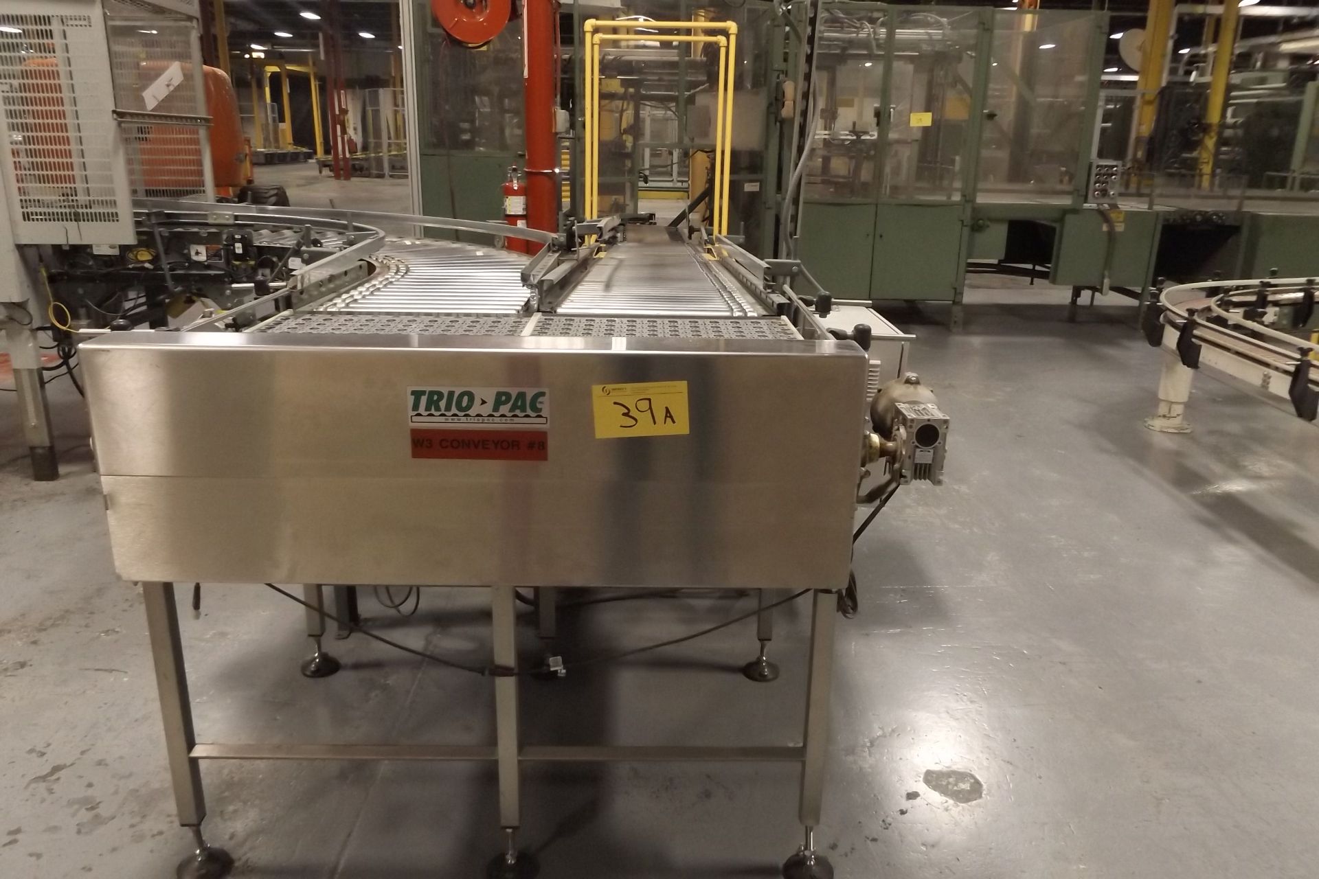 TRIO PACT BOX TURNER W/ CONVEYOR AND CAMERA SYSTEM (NOTE: CAMERA SYSTEM DETECTS MISSING ROLLS/ - Image 2 of 3