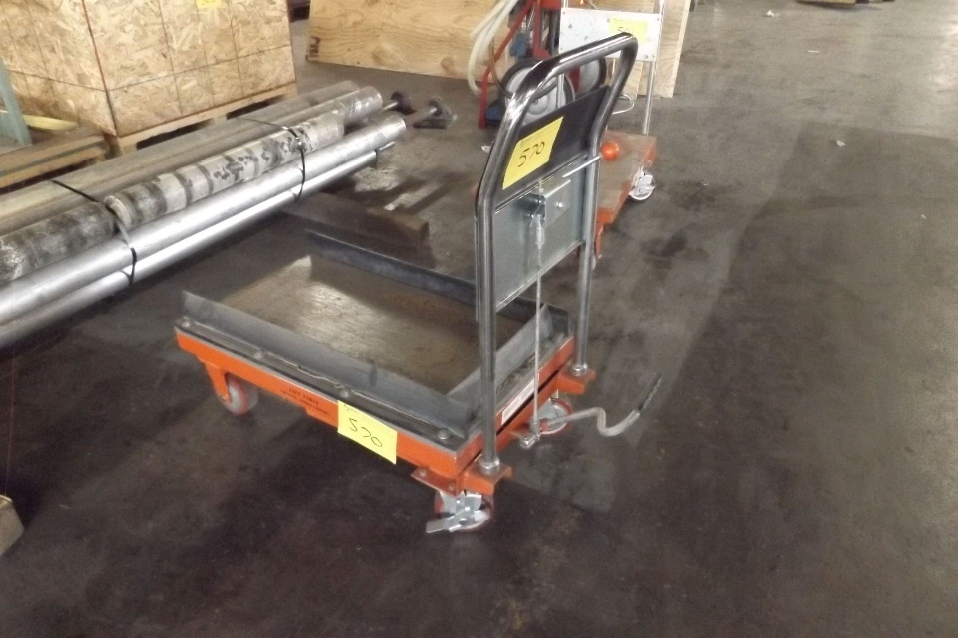 ROLLING HYDRAULIC LIFT TABLE, 660 LBS CAPACITY  (MAINT SHOP)