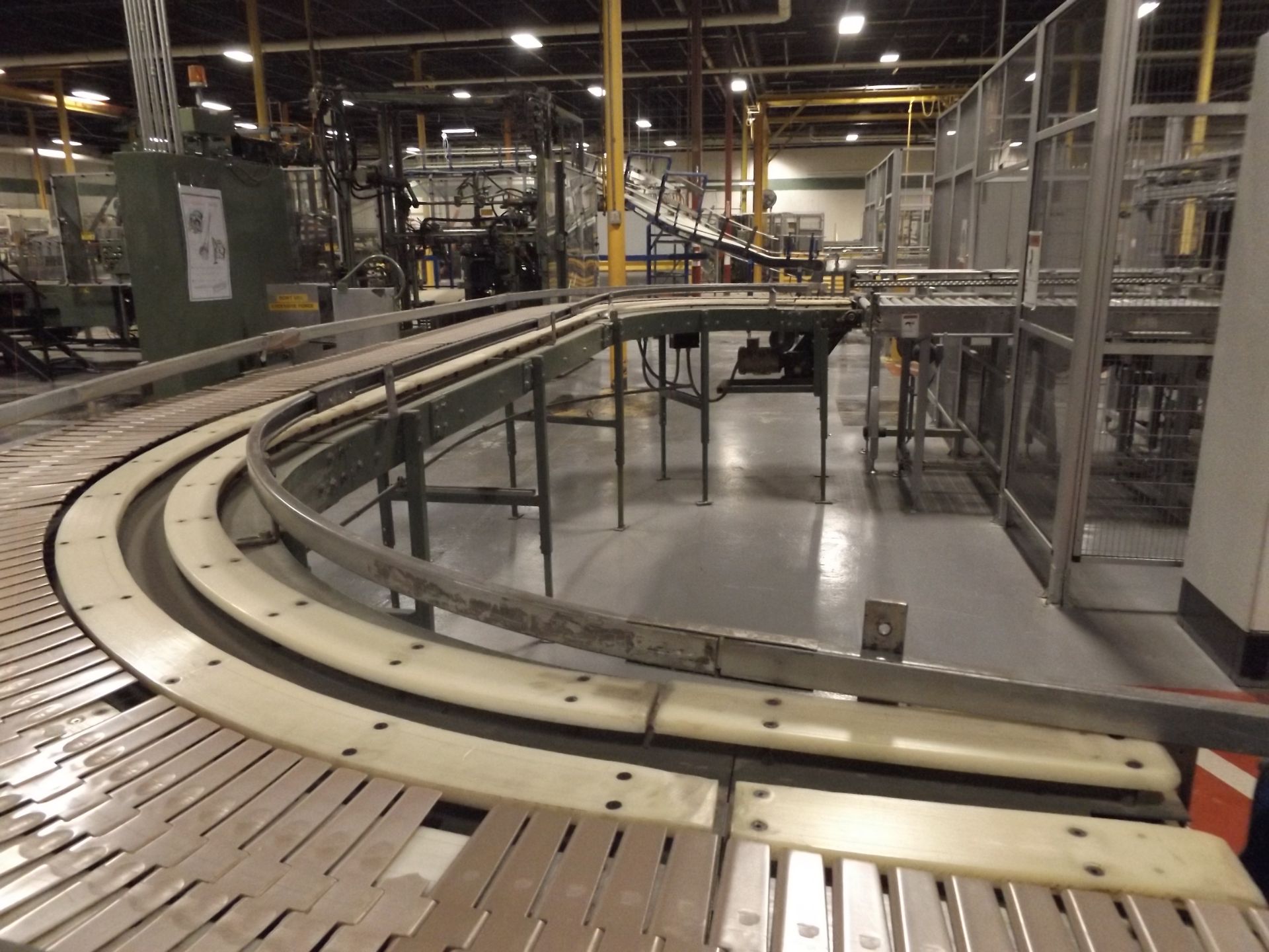 LOT OF 10" HABASIT FLAT TOP FLIGHT CONVEYOR, 37' OF DOUBLE TRACK W/ DOUBLE CURVE (W1) - Image 8 of 8