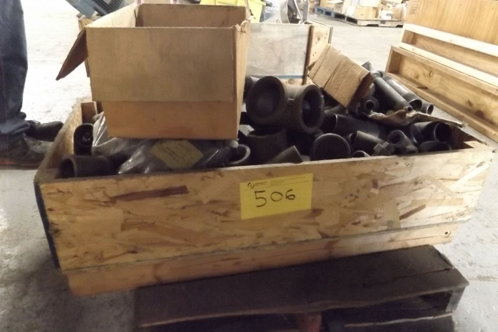 LOT OF ASSORTED PIPE FITTINGS (MAINT SHOP)