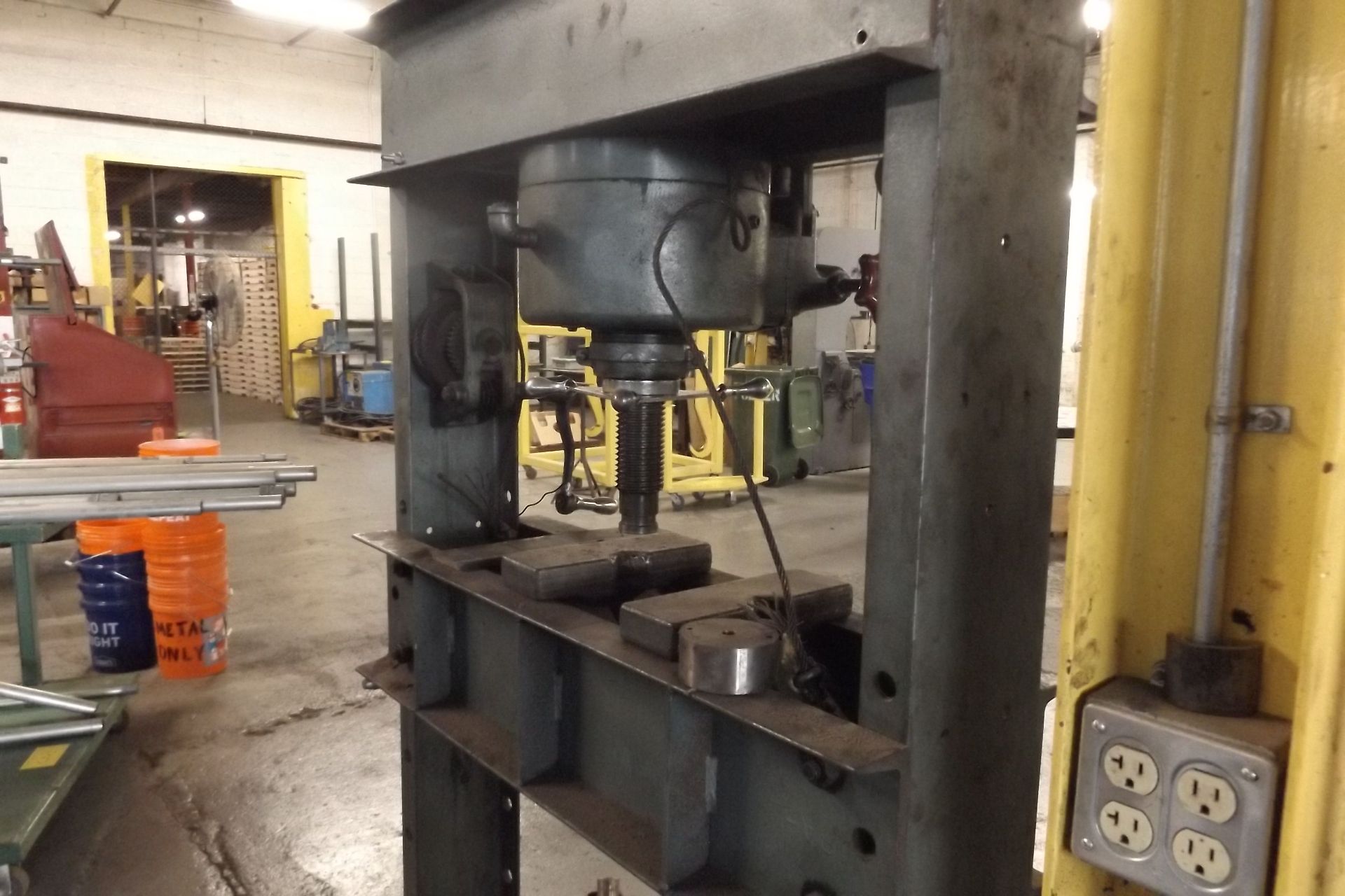 DAKE HYDRAULIC PRESS, MODEL=50H  (MAINT SHOP) (NOTE: SUBJECT TO LATE REMOVAL, PICK UP ON FRIDAY - Image 4 of 5